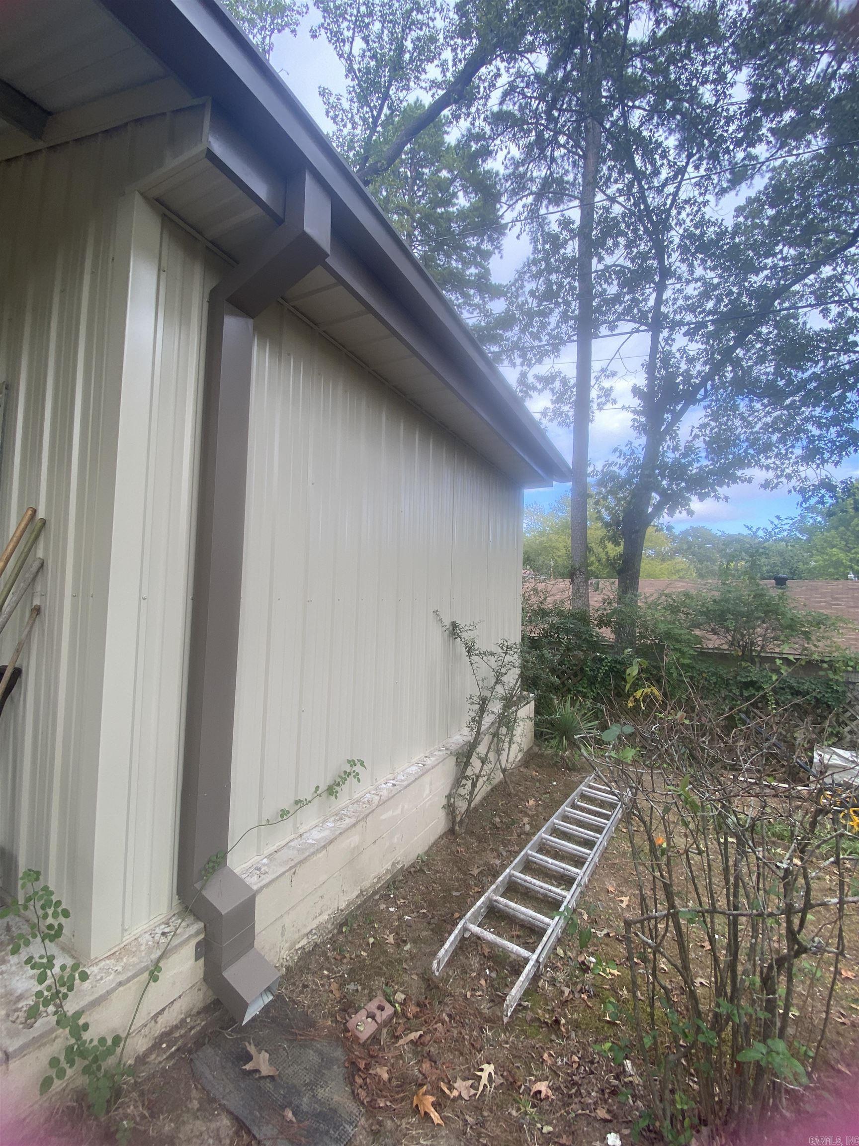 WOODLAND ACRES - Residential