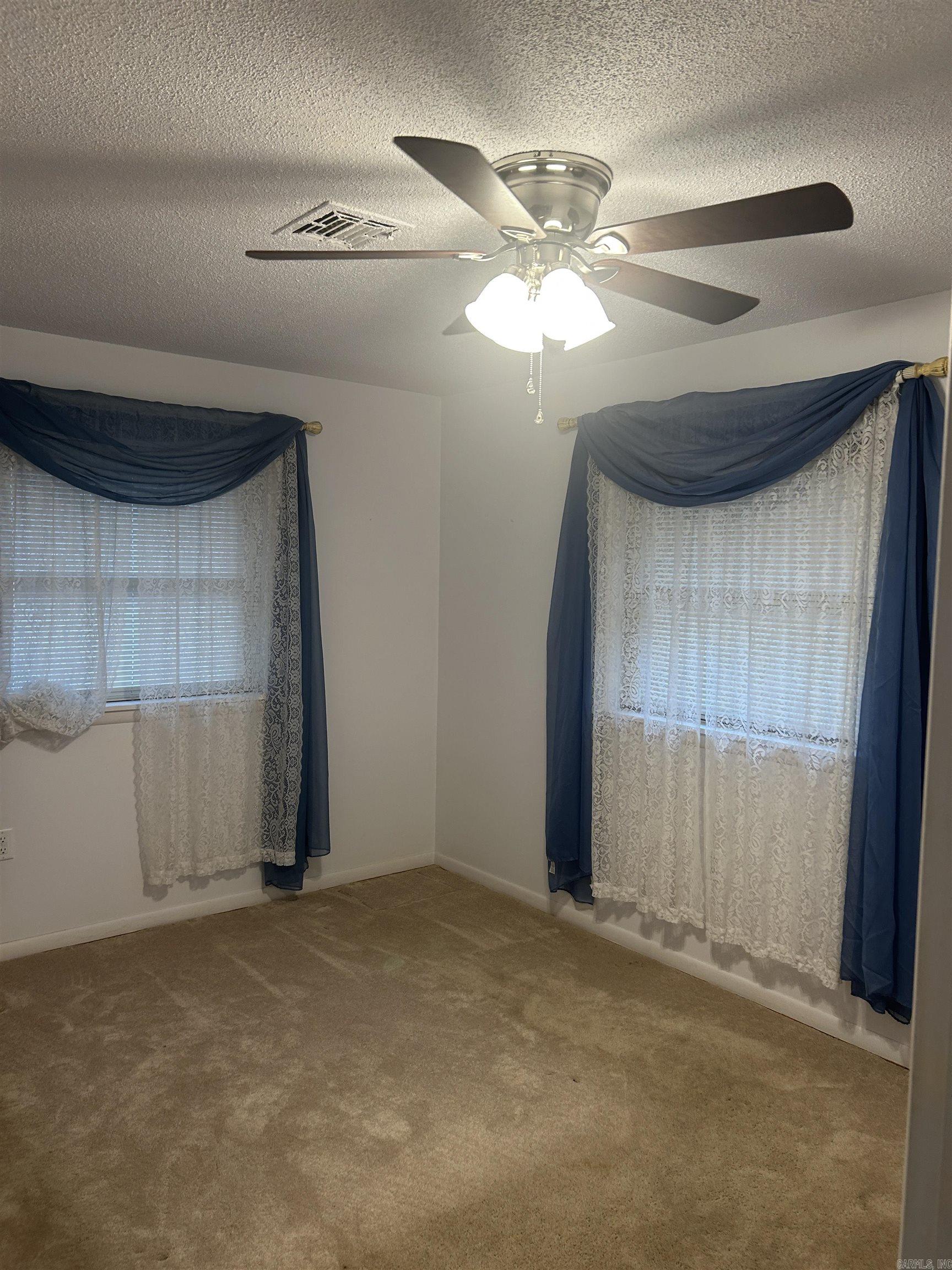 WOODLAND ACRES - Residential