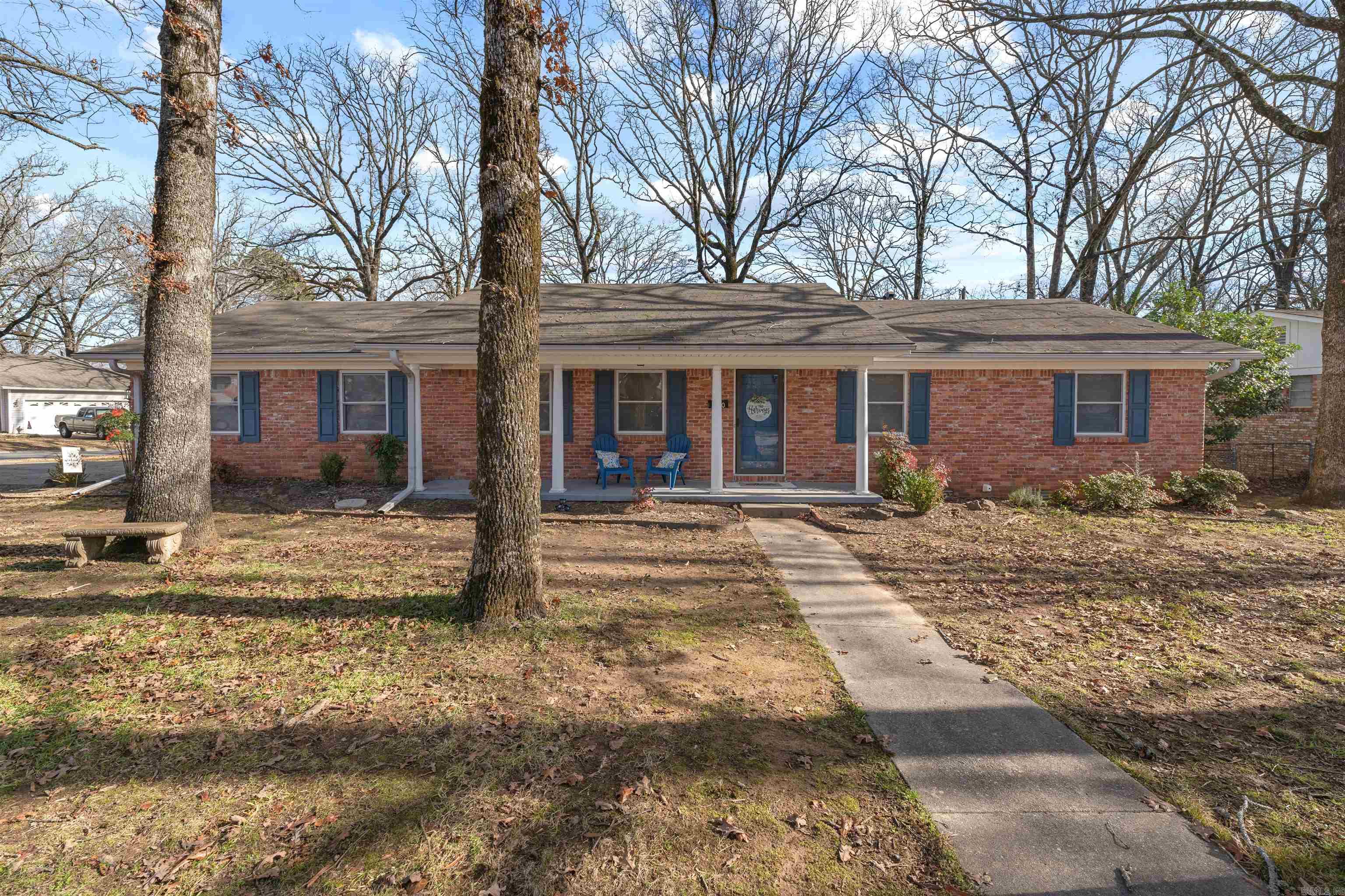 Wonderful home in the heart of Sherwood, quiet neighborhood, 2 car garage. New flooring in the Entry way, Kitchen, Dinning and living area. New Stove top, gas. Fenced backyard. Front porch for enjoying a nice cool evening and the back porch for a quiet cook out.