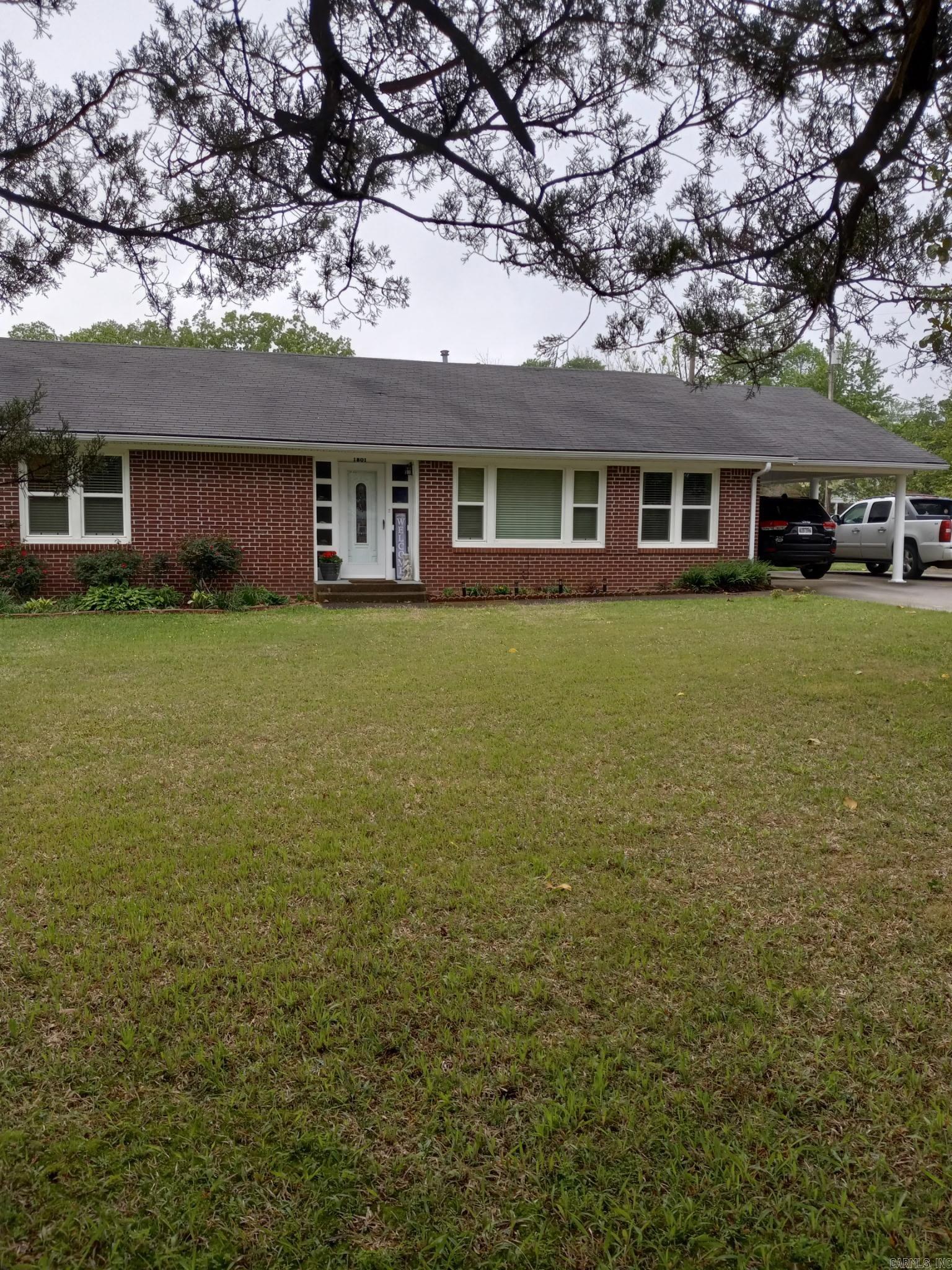 SPRING LAKE - Residential