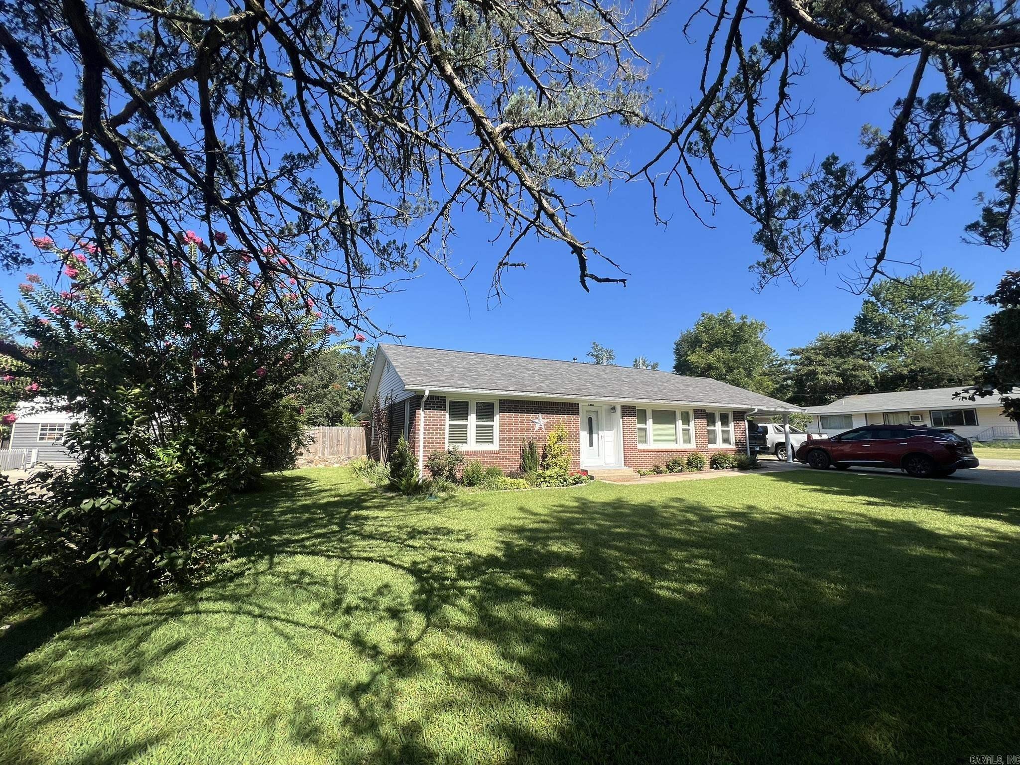 SPRING LAKE - Residential