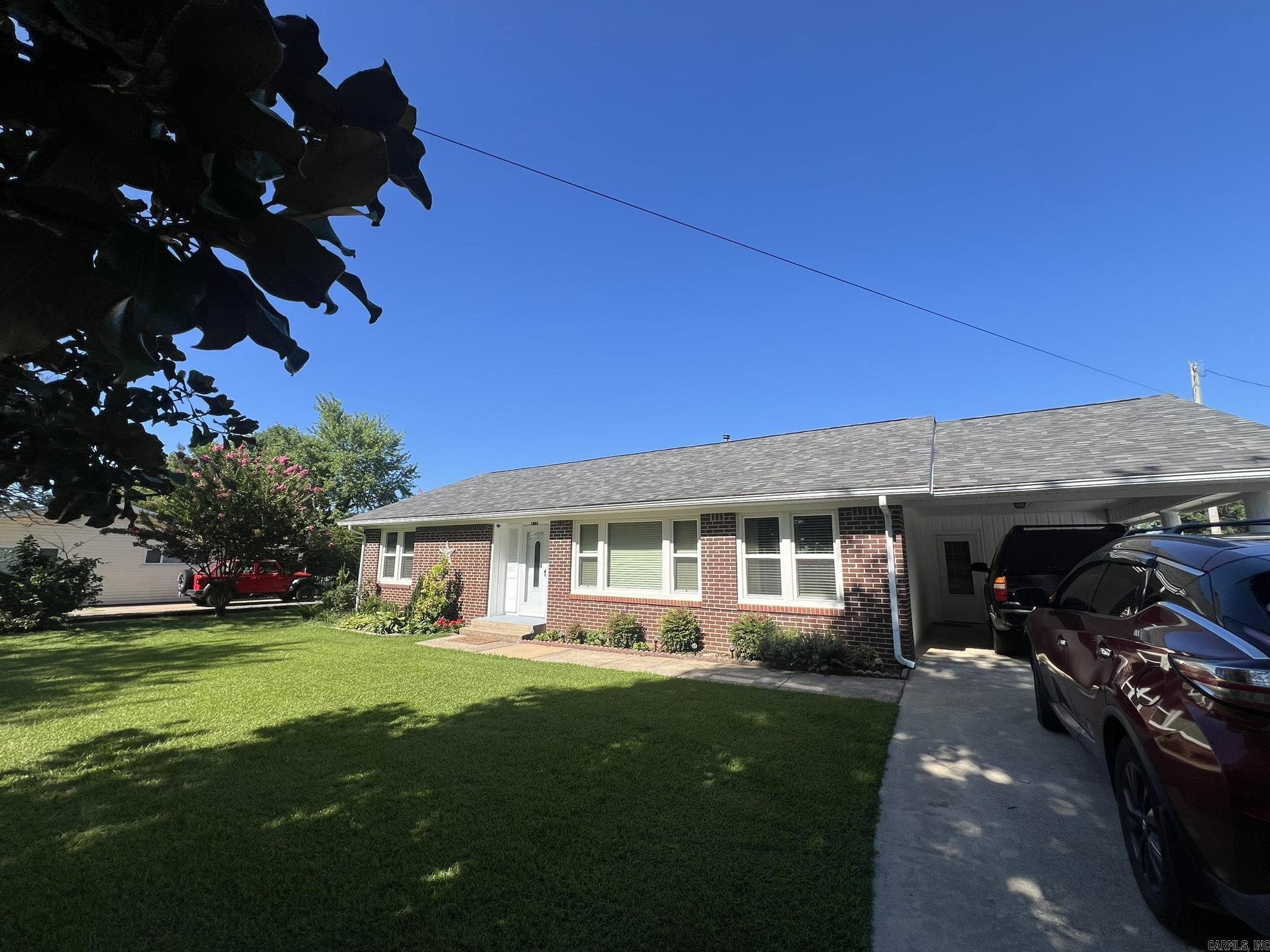 SPRING LAKE - Residential