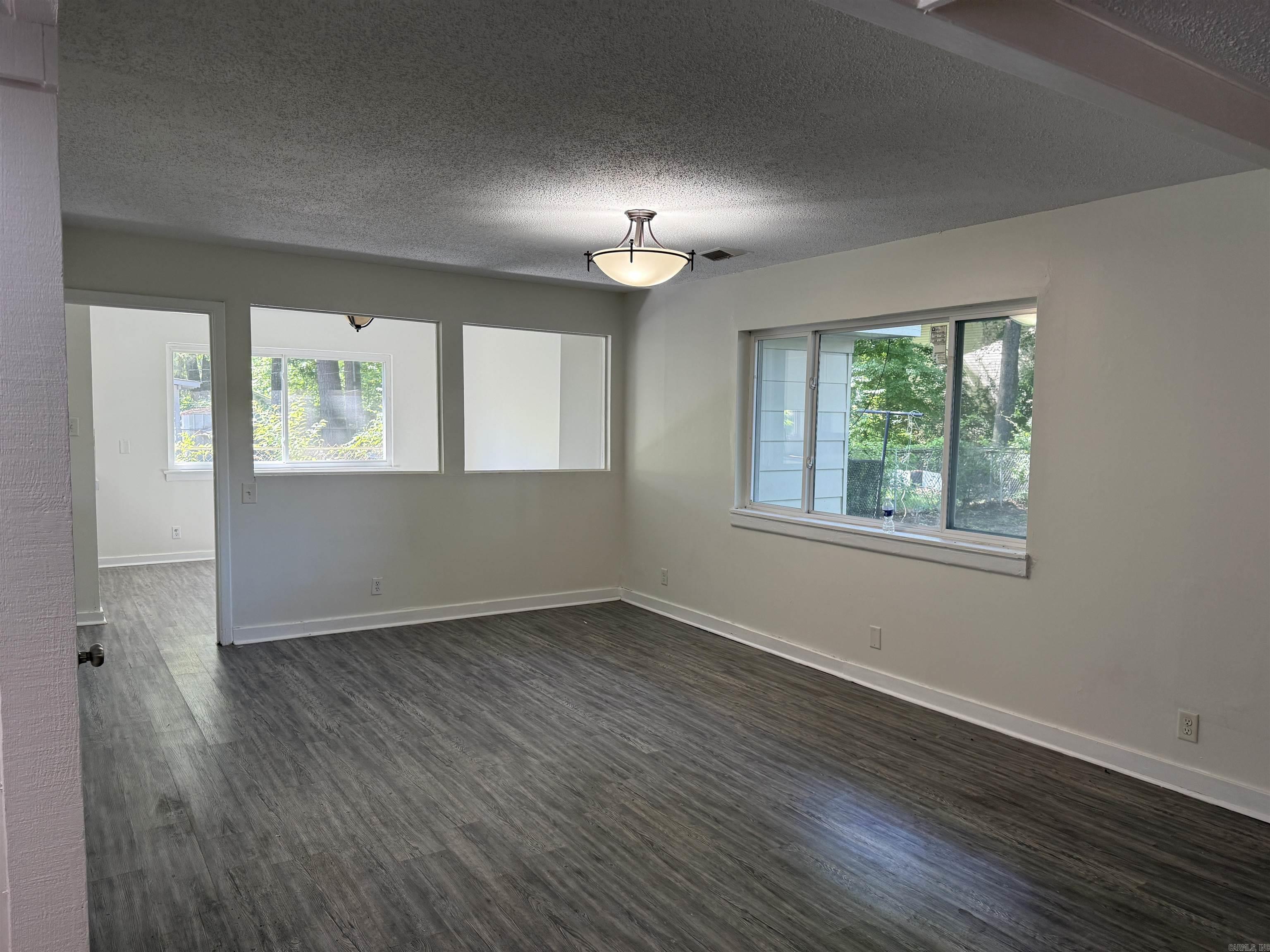 CLOVERDALE - Residential
