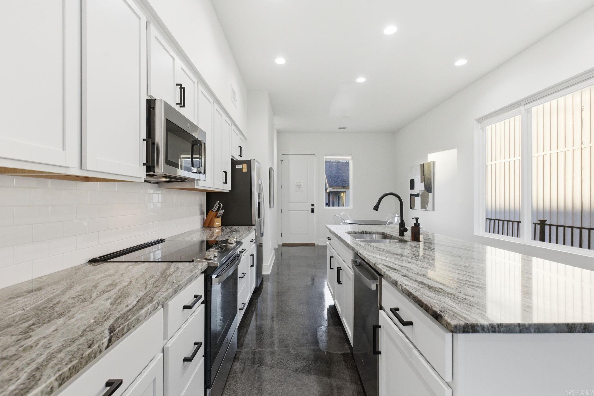 COTTAGES ON PARK II - Residential