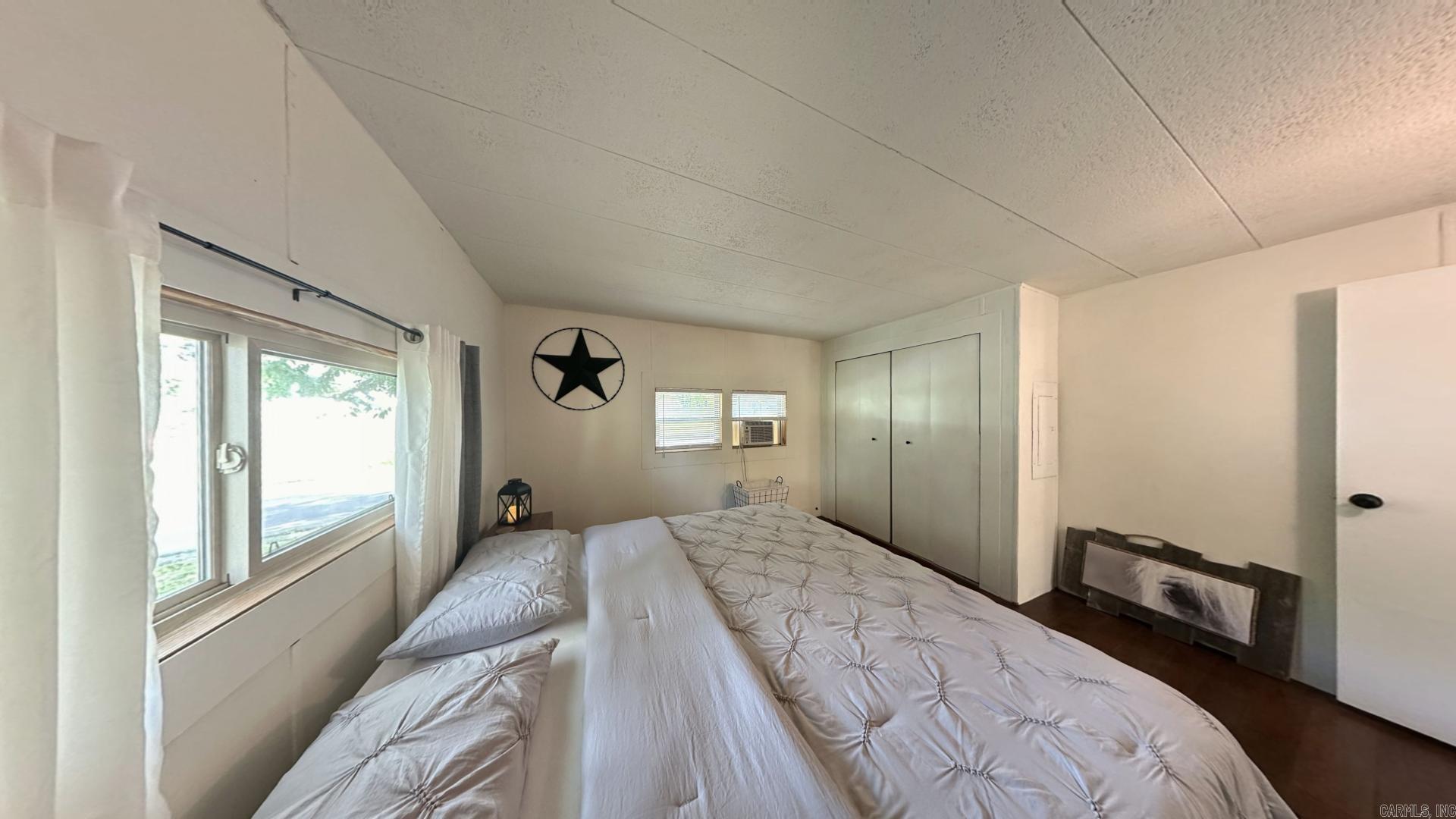 Mount Ida - Residential