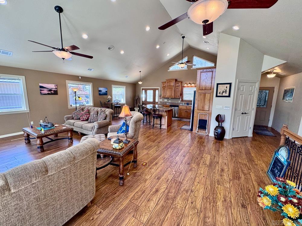 HAMILTON HILLS - Residential