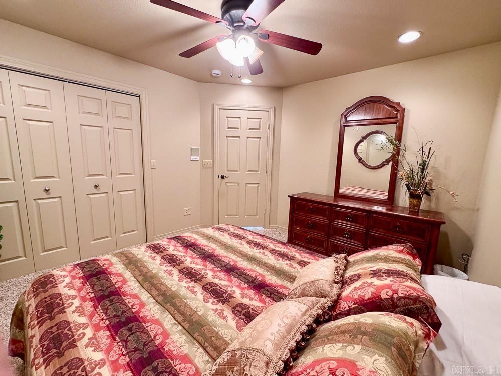 HAMILTON HILLS - Residential