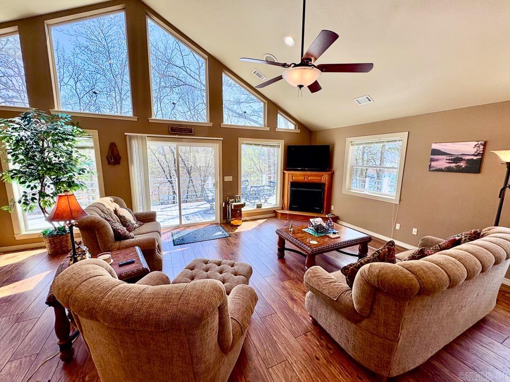 HAMILTON HILLS - Residential