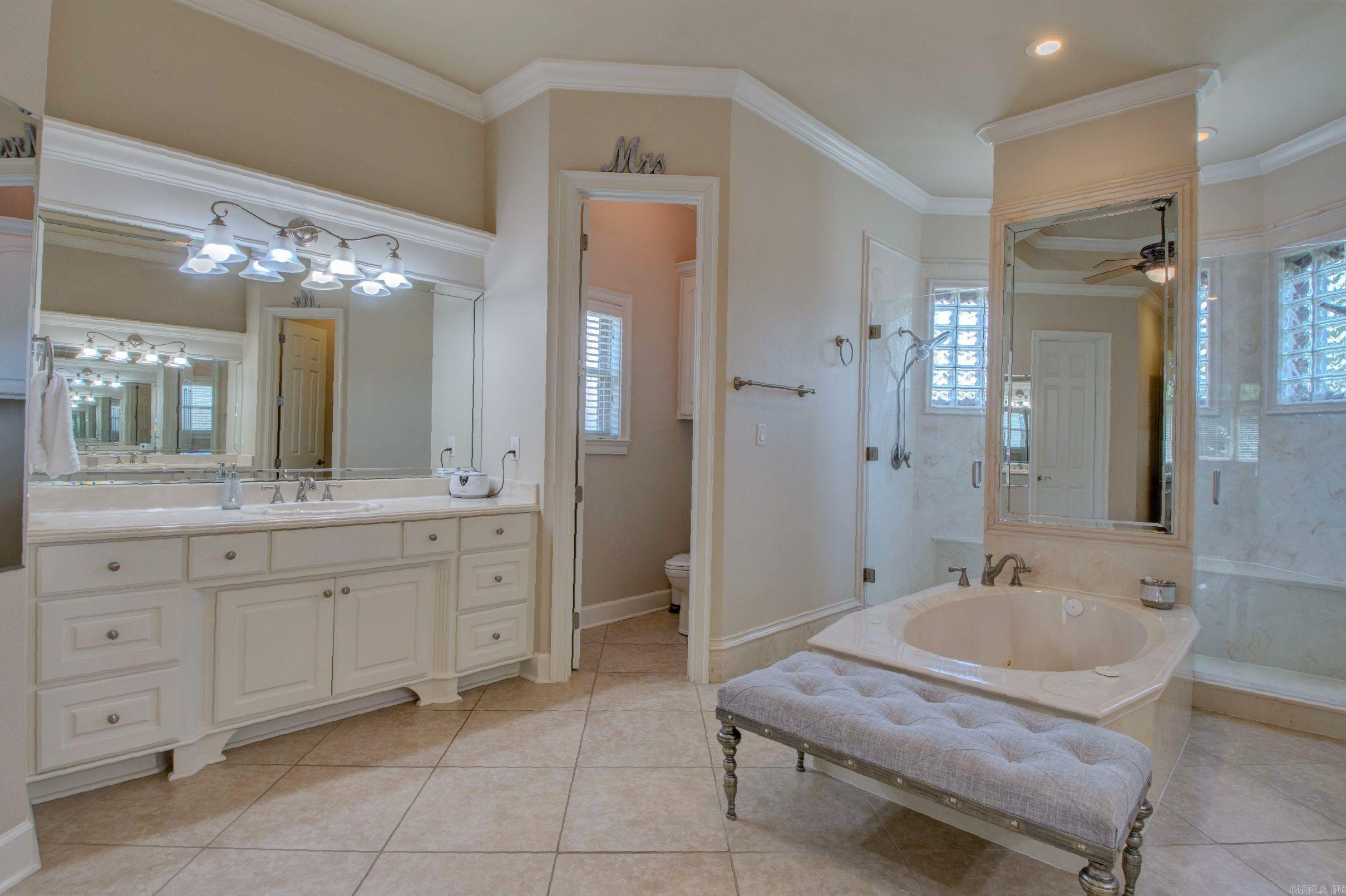 CHENAL VALLEY EPERNAY PLACE - Residential