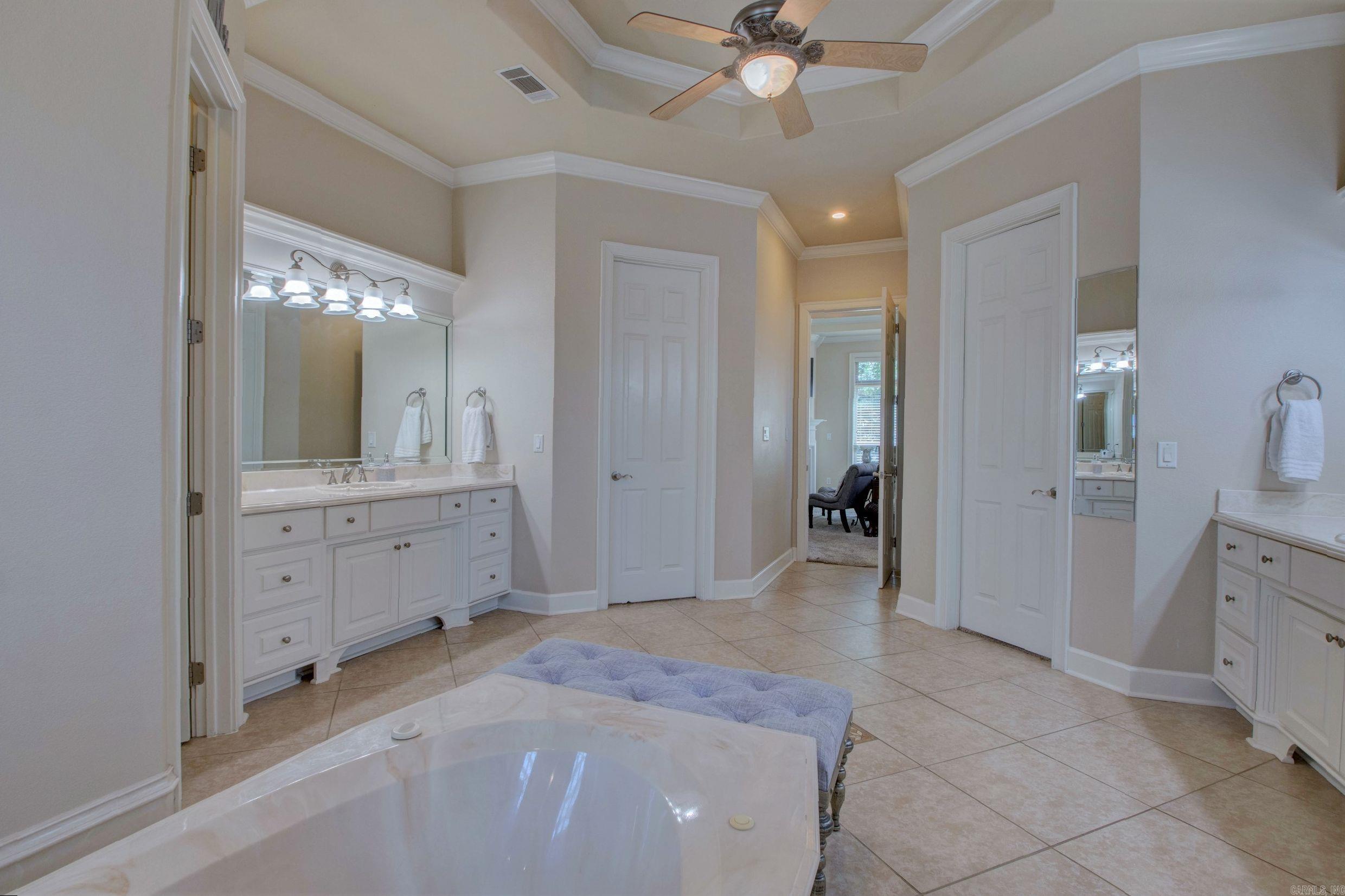 CHENAL VALLEY EPERNAY PLACE - Residential