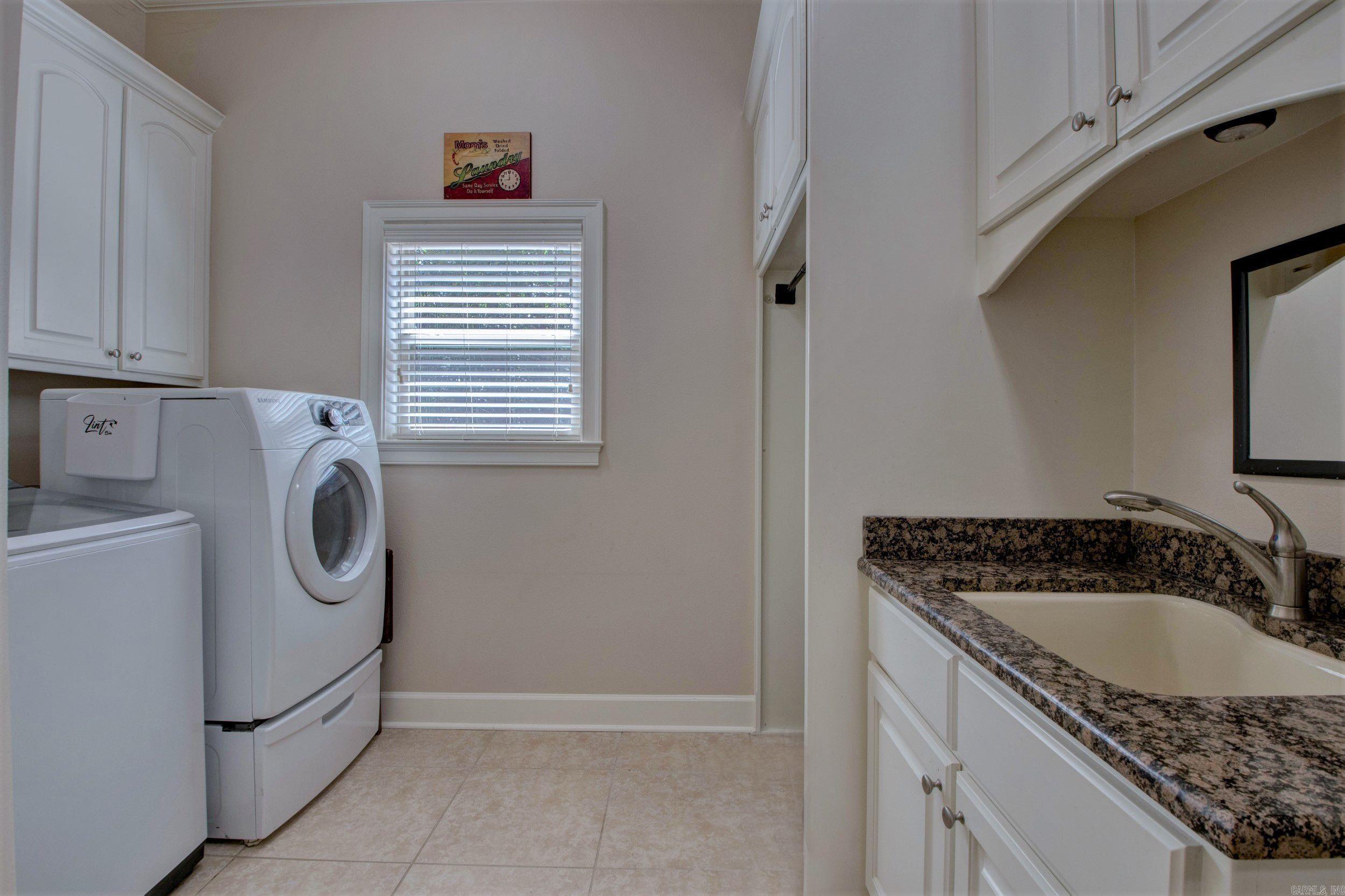 CHENAL VALLEY EPERNAY PLACE - Residential