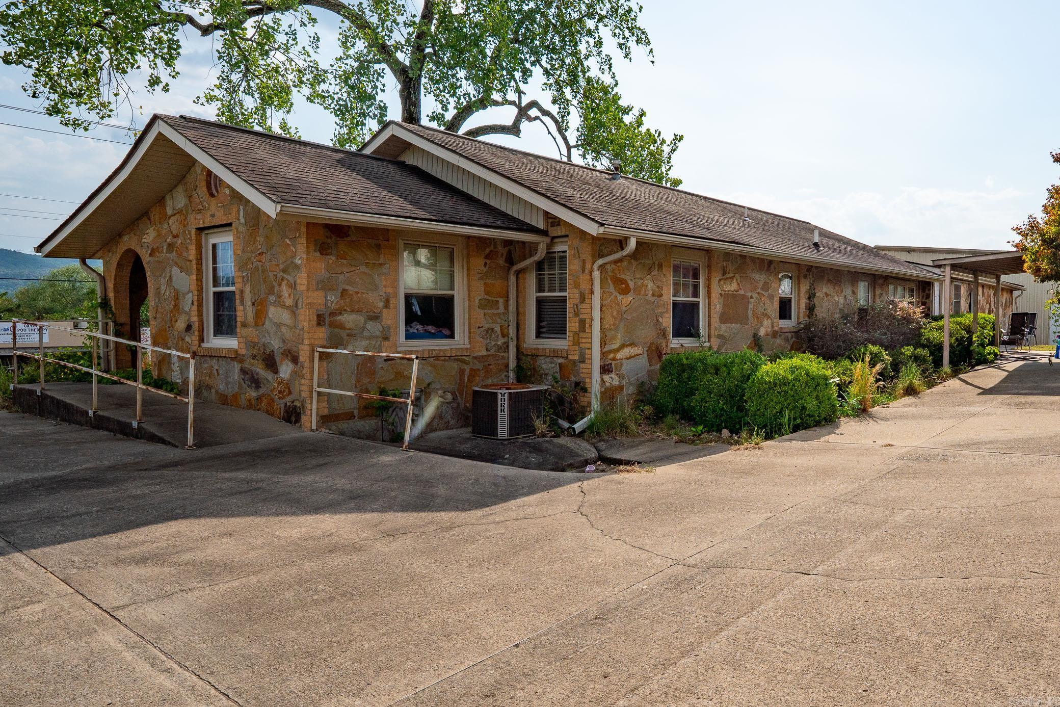Glenwood - Commercial Sale