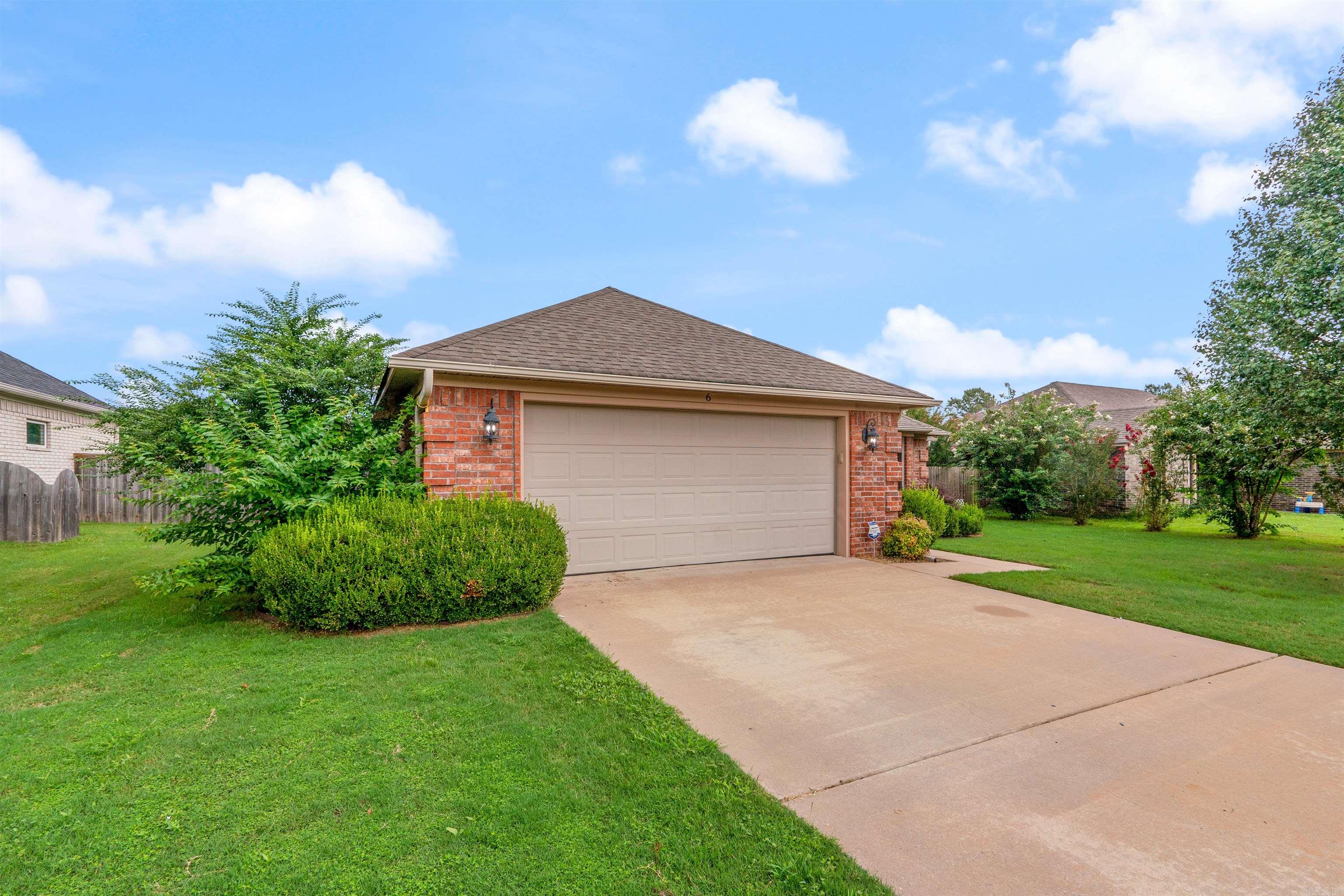 JEWELS ESTATES - Residential