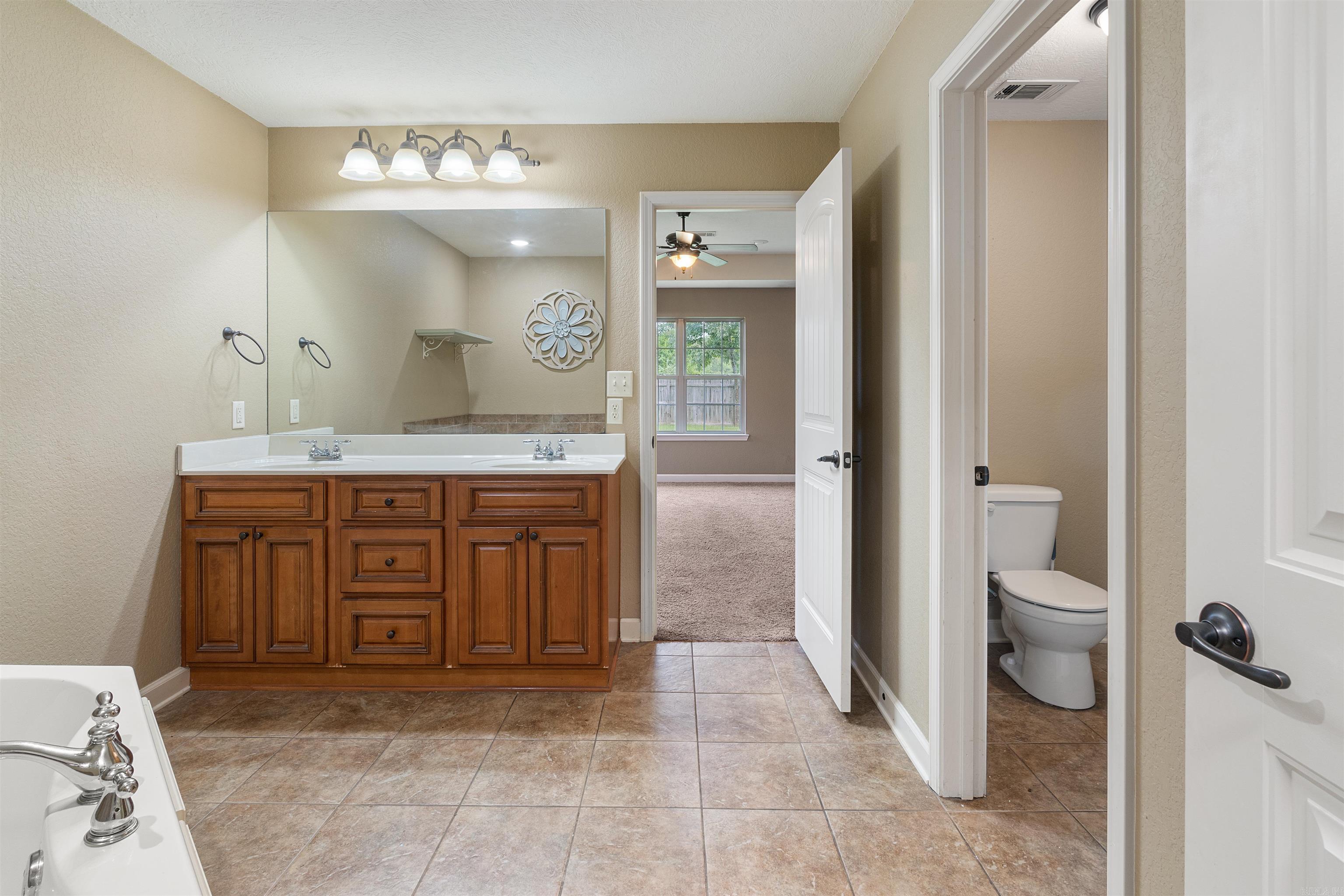 JEWELS ESTATES - Residential