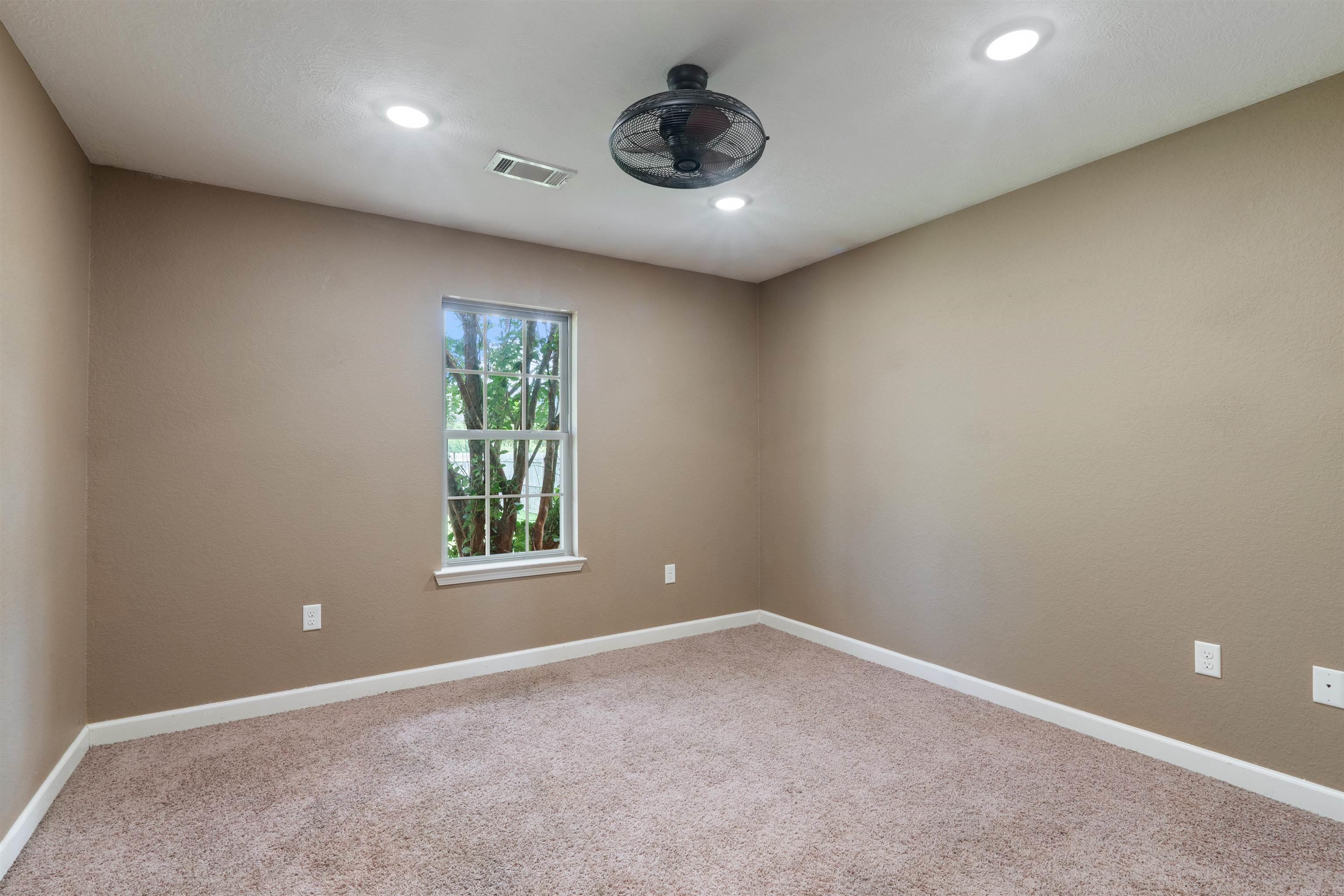 JEWELS ESTATES - Residential