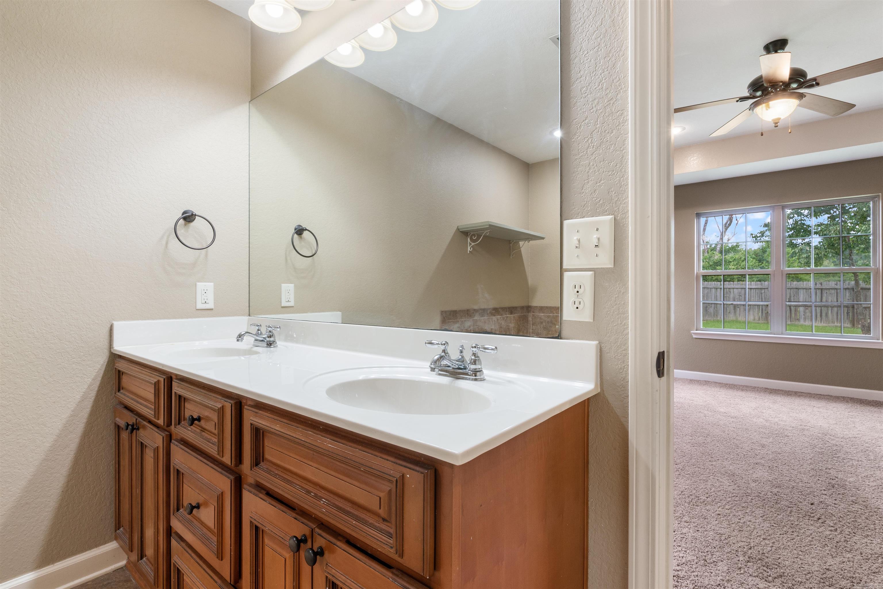 JEWELS ESTATES - Residential