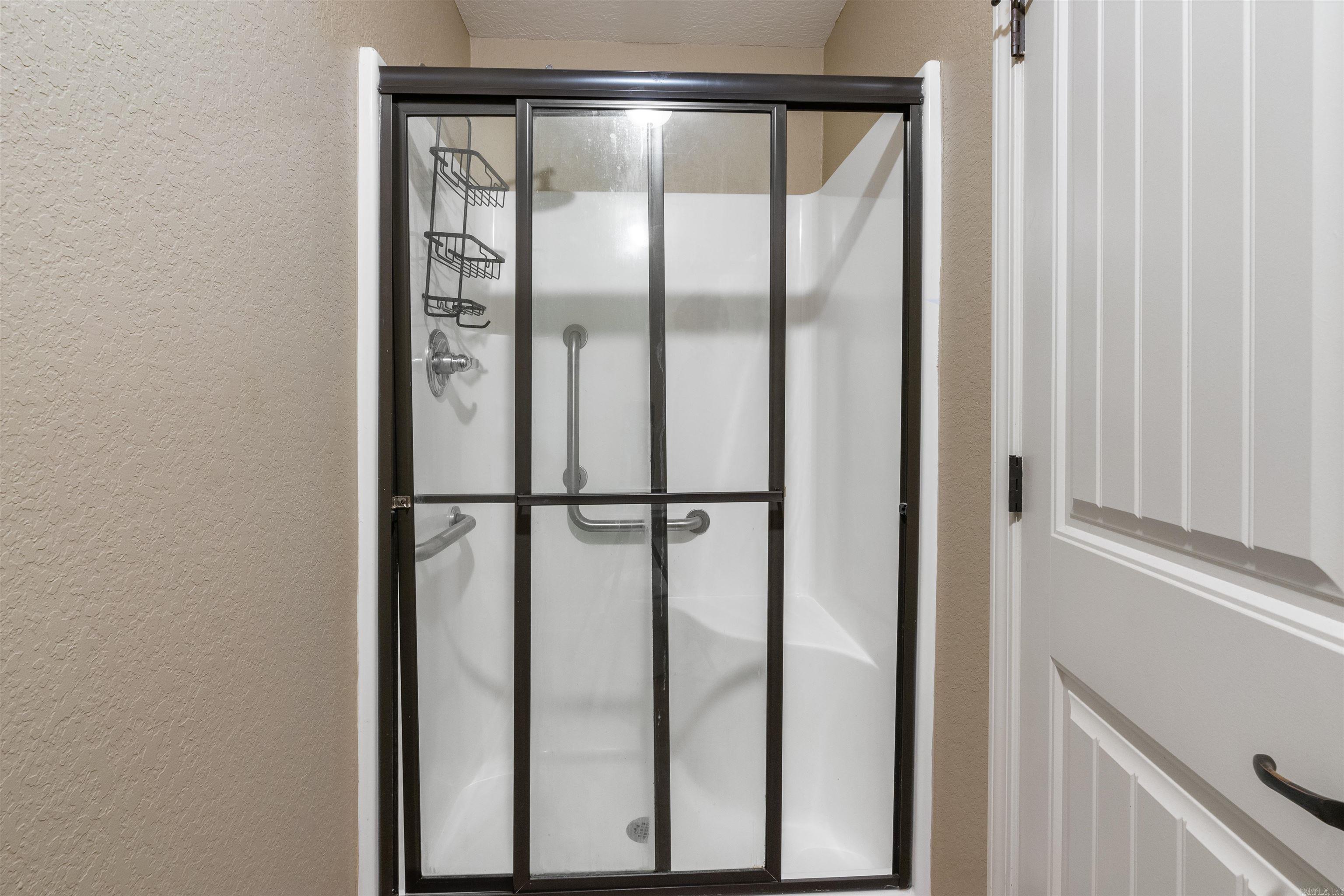 JEWELS ESTATES - Residential