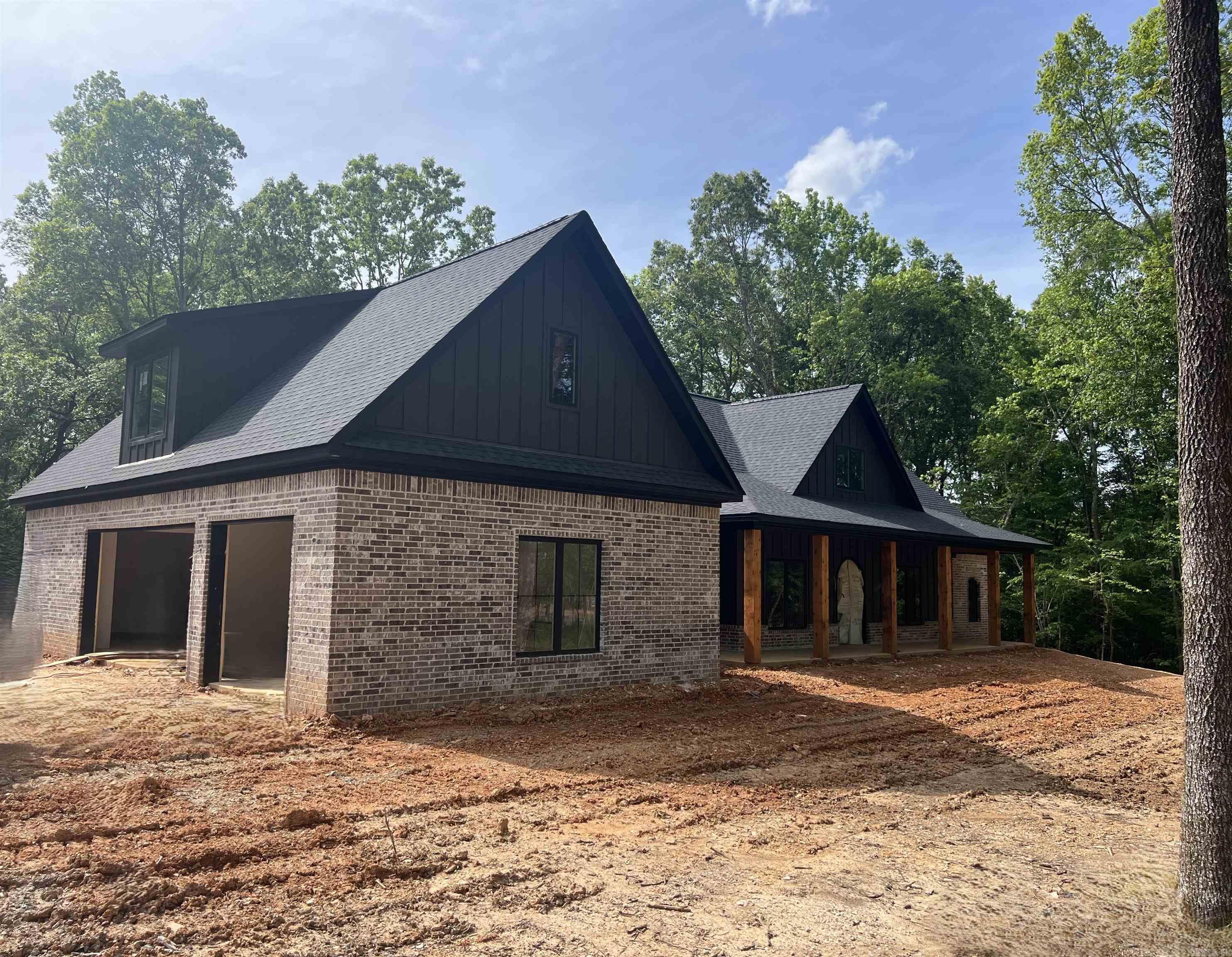 AVILLA MANOR - Residential