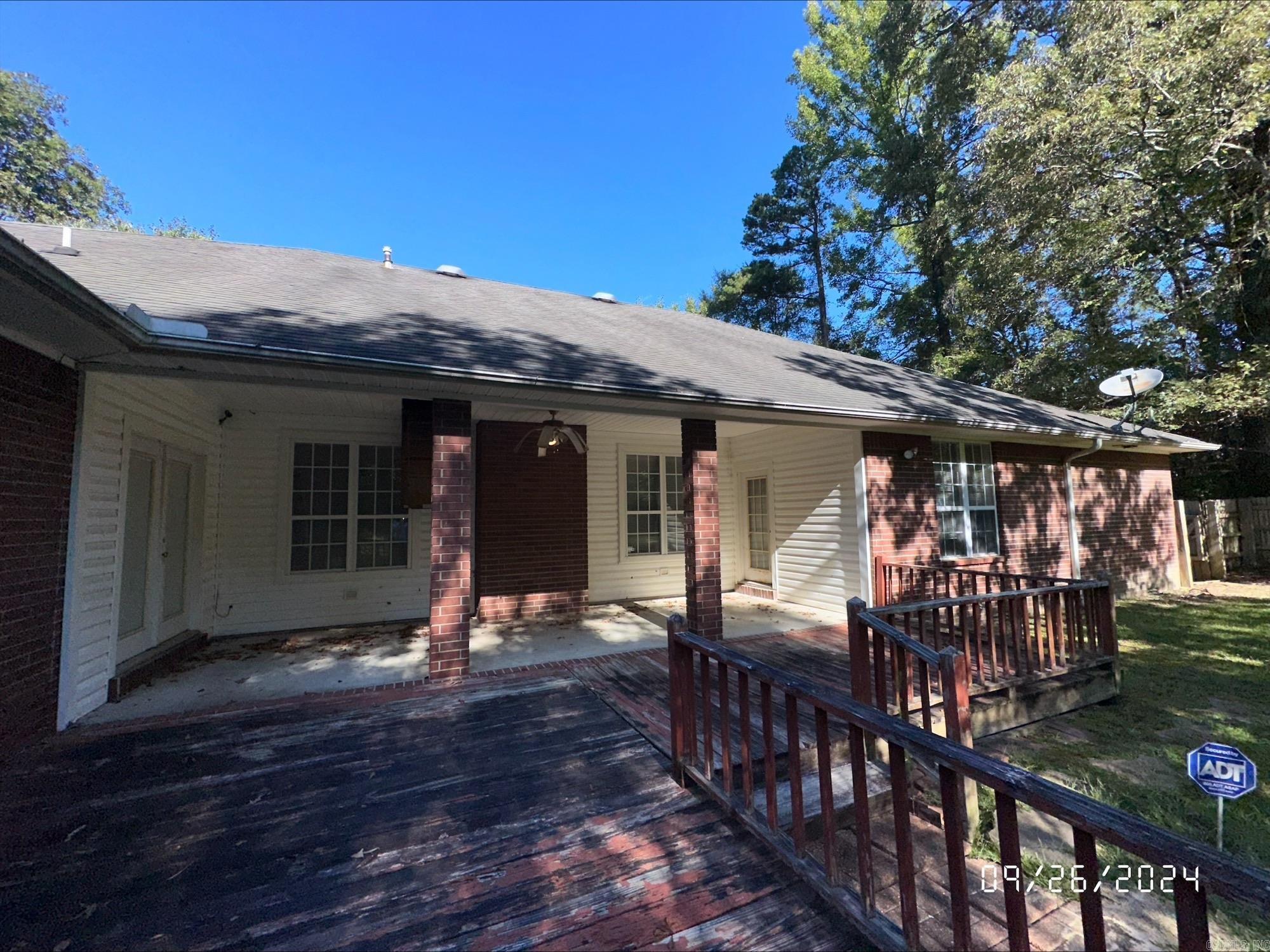 LAKEWOOD ESTATES - Residential