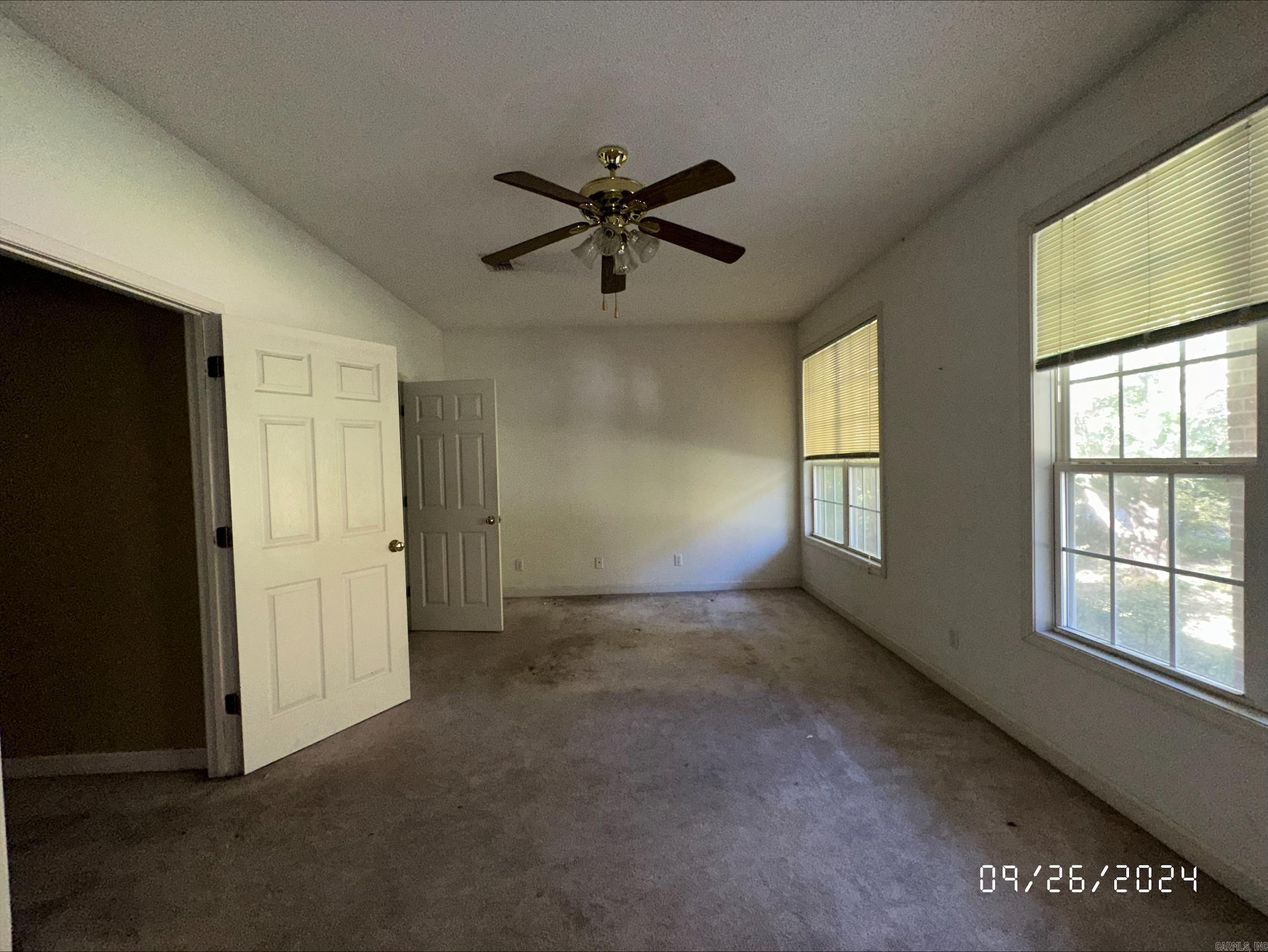 LAKEWOOD ESTATES - Residential