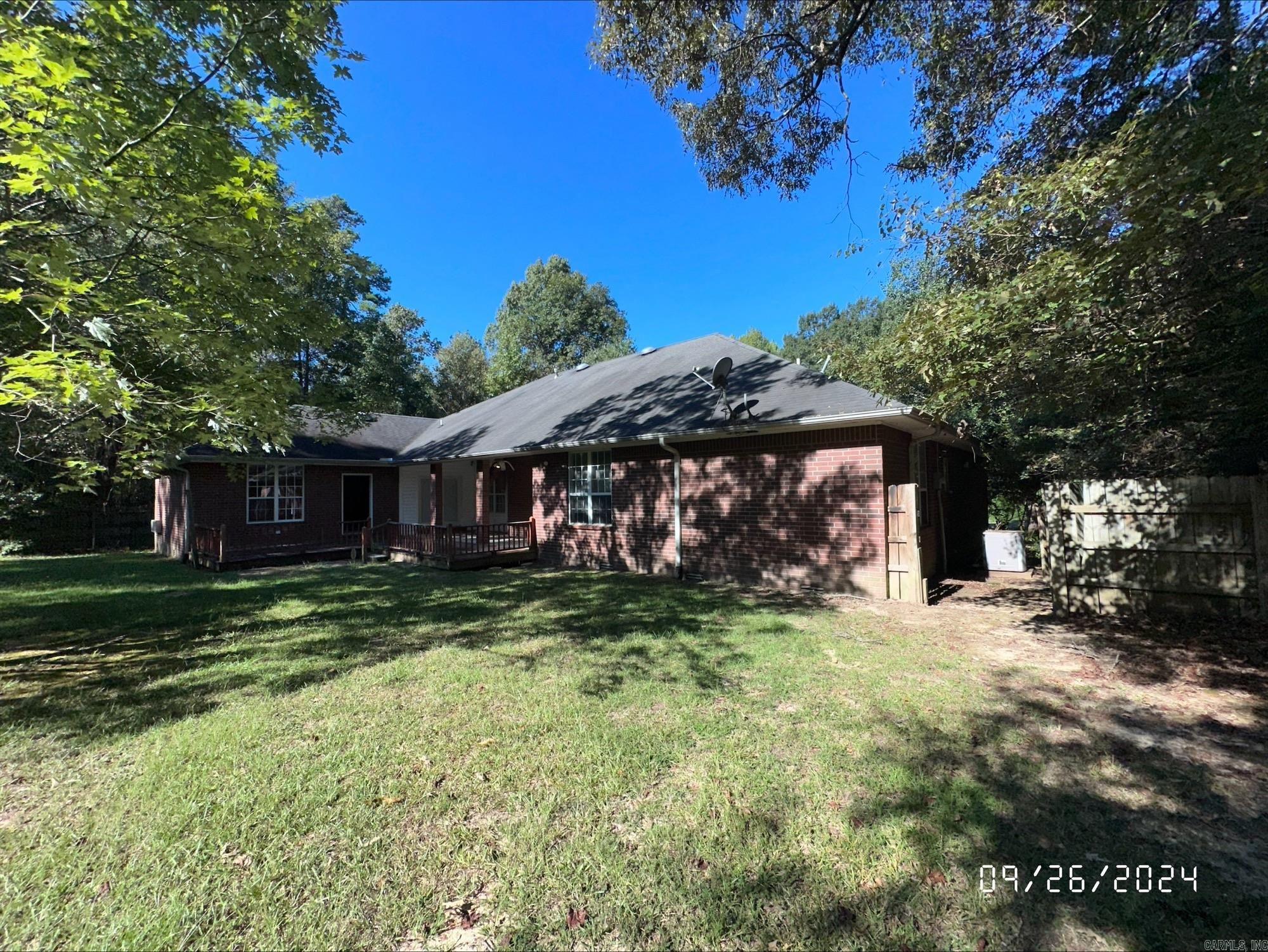 LAKEWOOD ESTATES - Residential