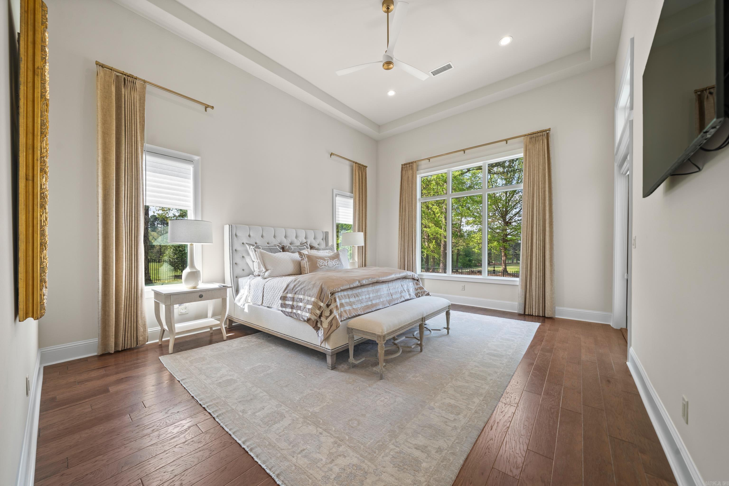 ARLINGTON PARK - Residential