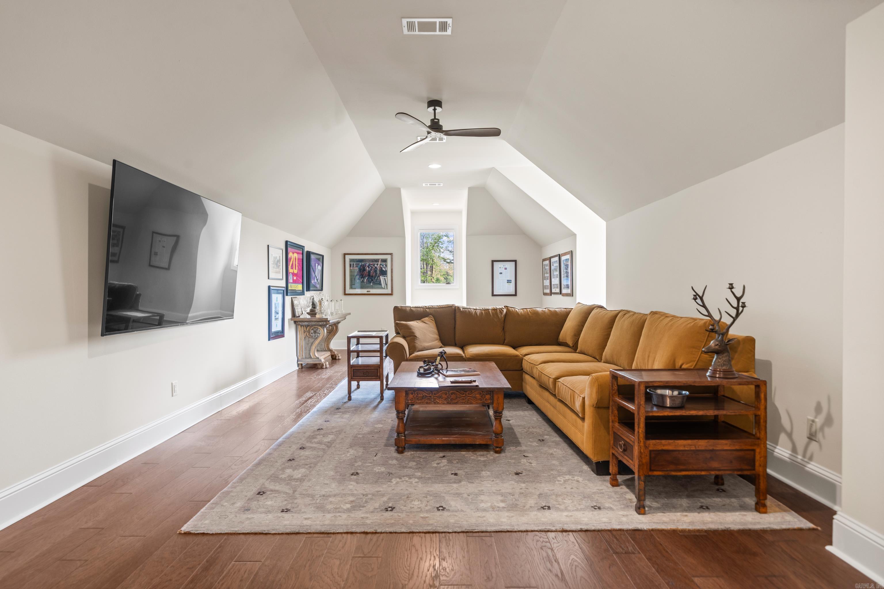 ARLINGTON PARK - Residential
