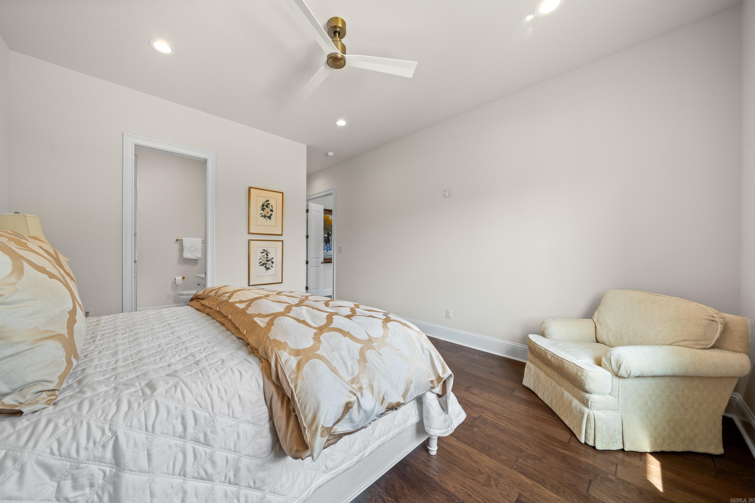 ARLINGTON PARK - Residential