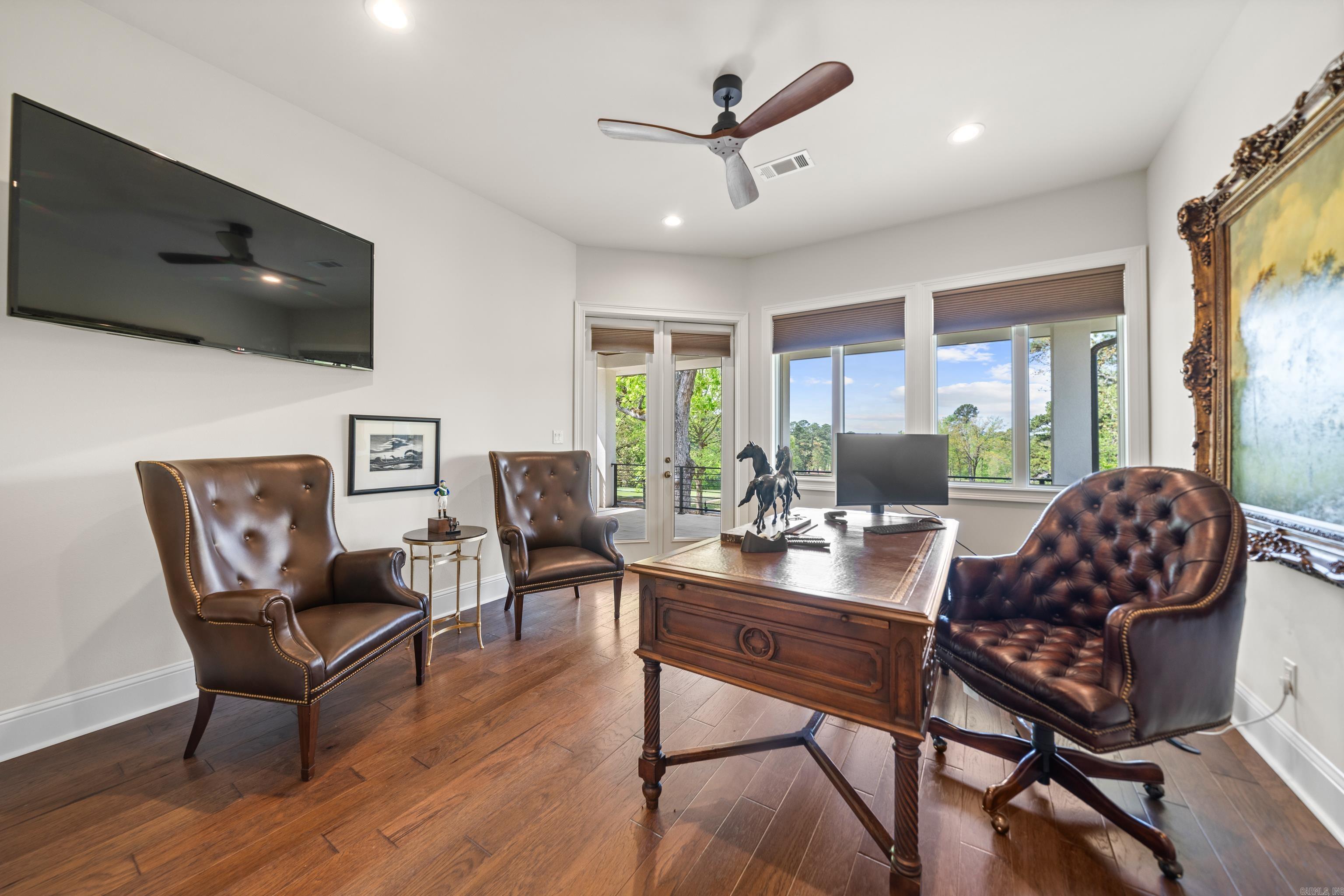 ARLINGTON PARK - Residential