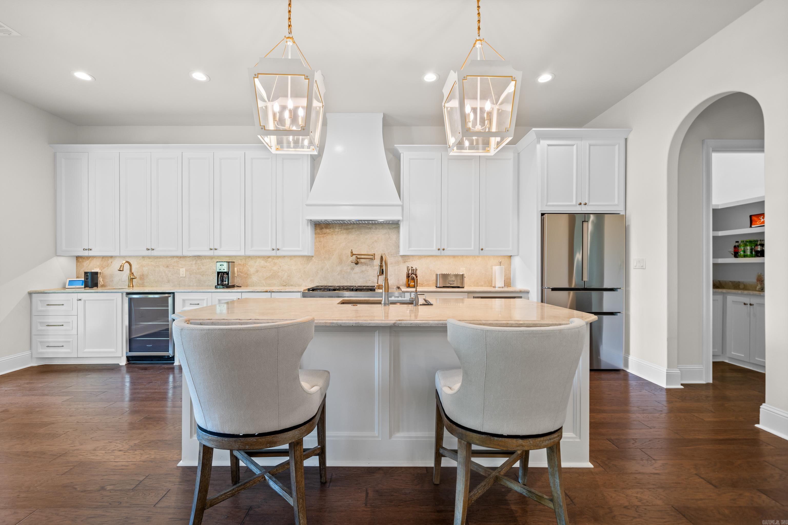 ARLINGTON PARK - Residential