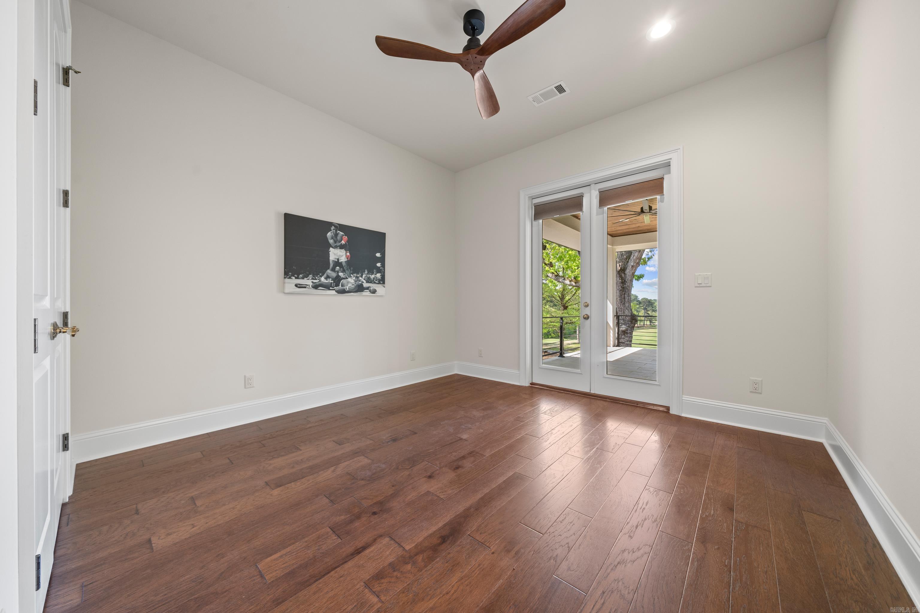 ARLINGTON PARK - Residential