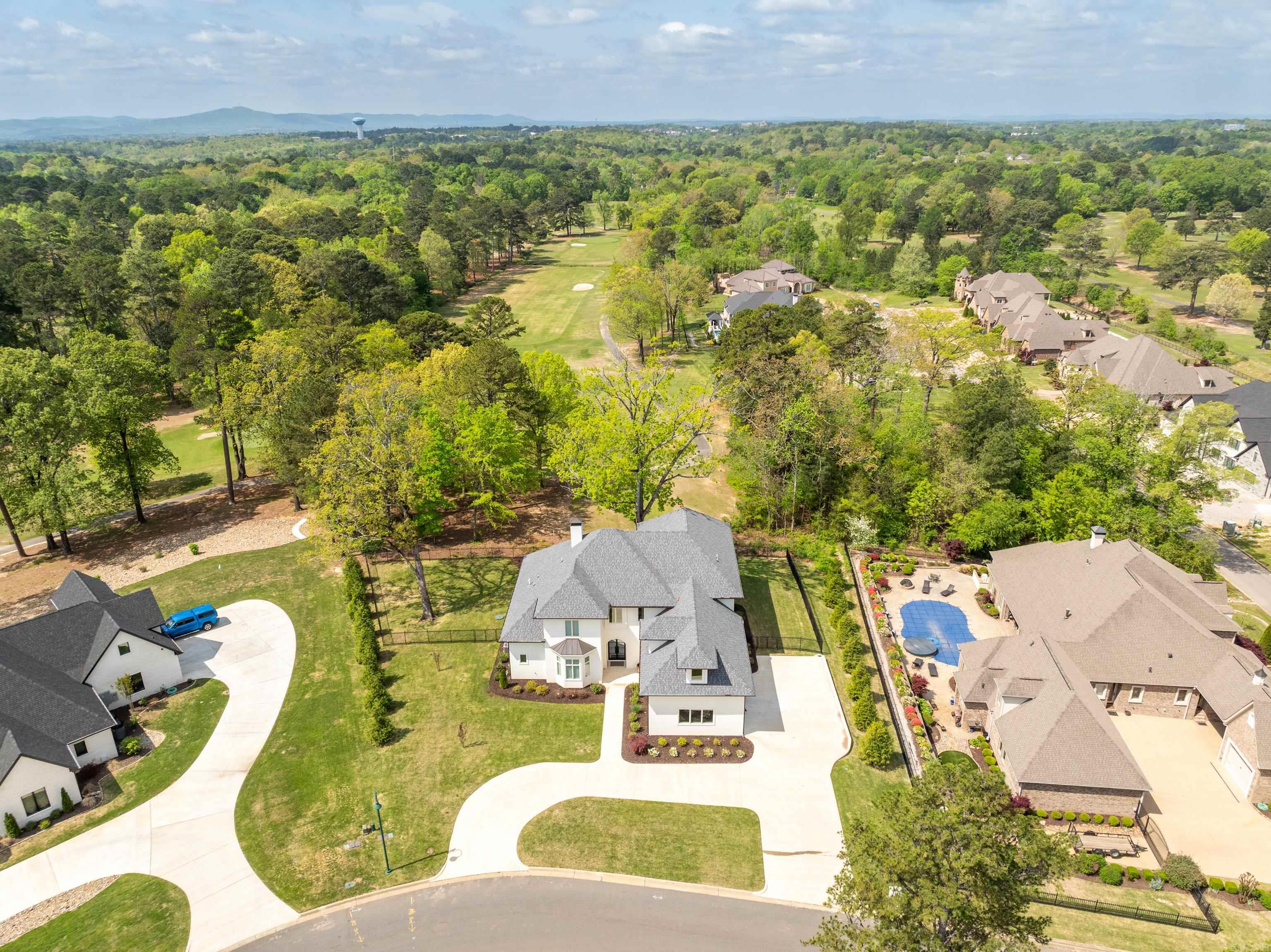ARLINGTON PARK - Residential