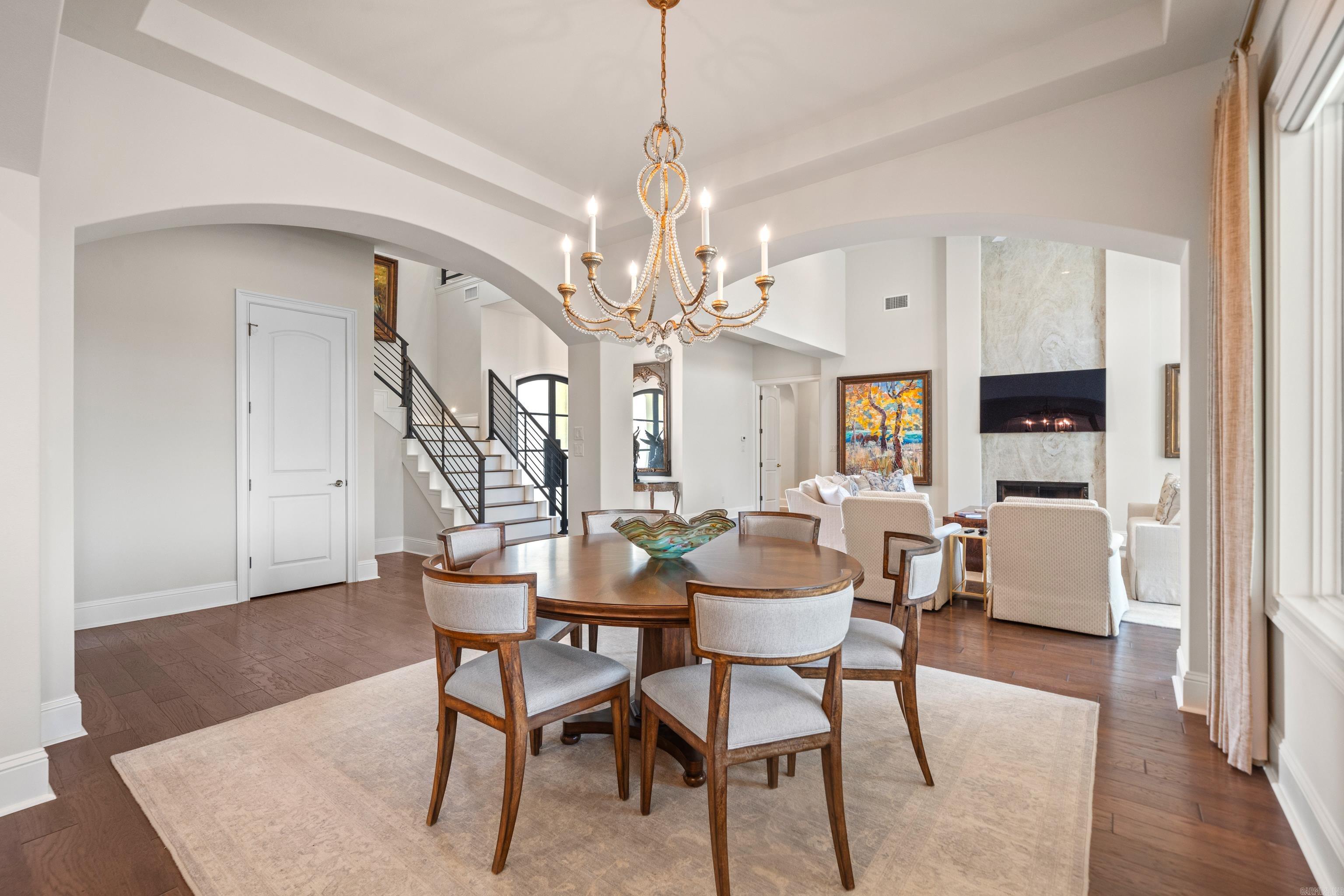 ARLINGTON PARK - Residential
