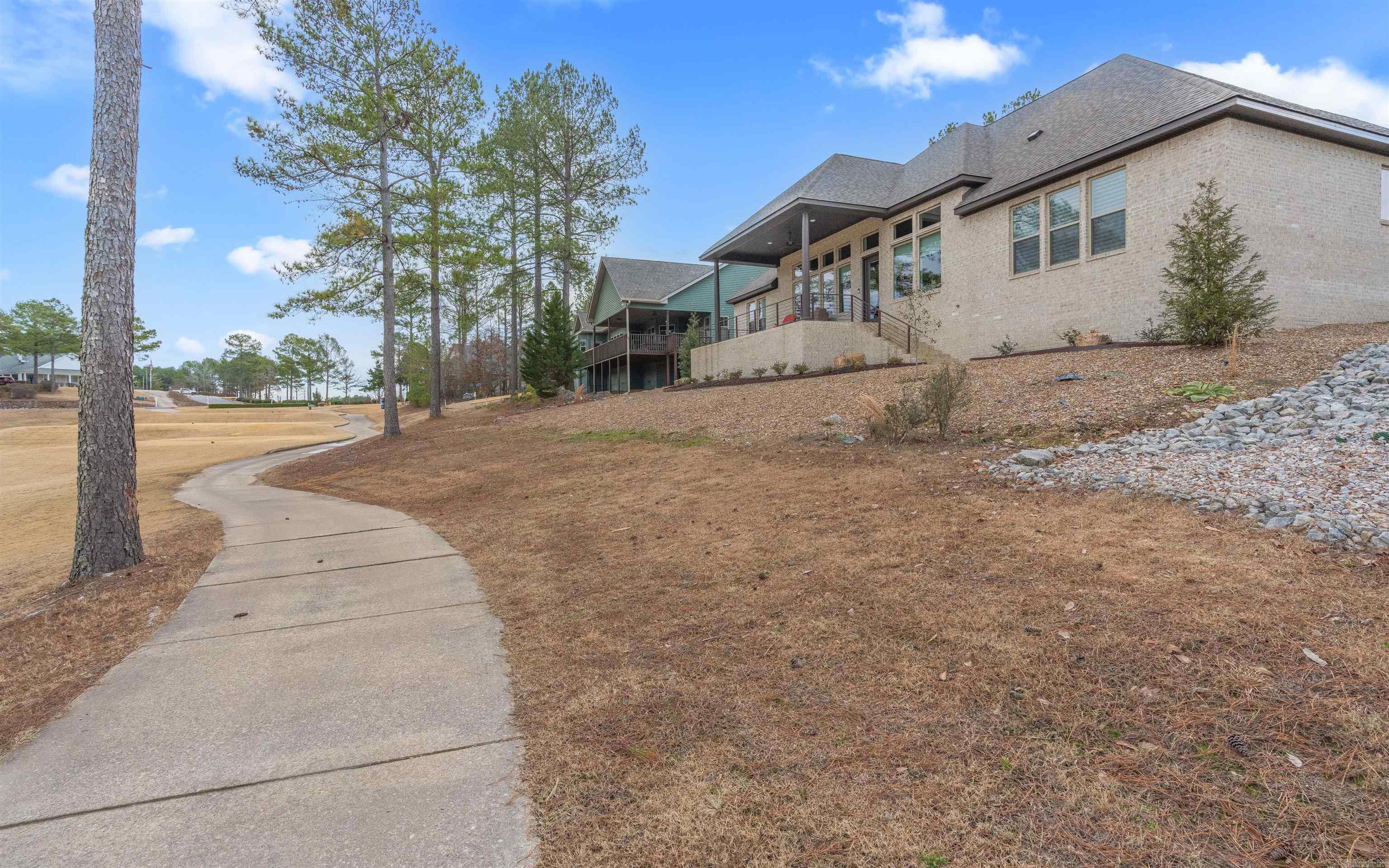 ALTA VISTA - Residential