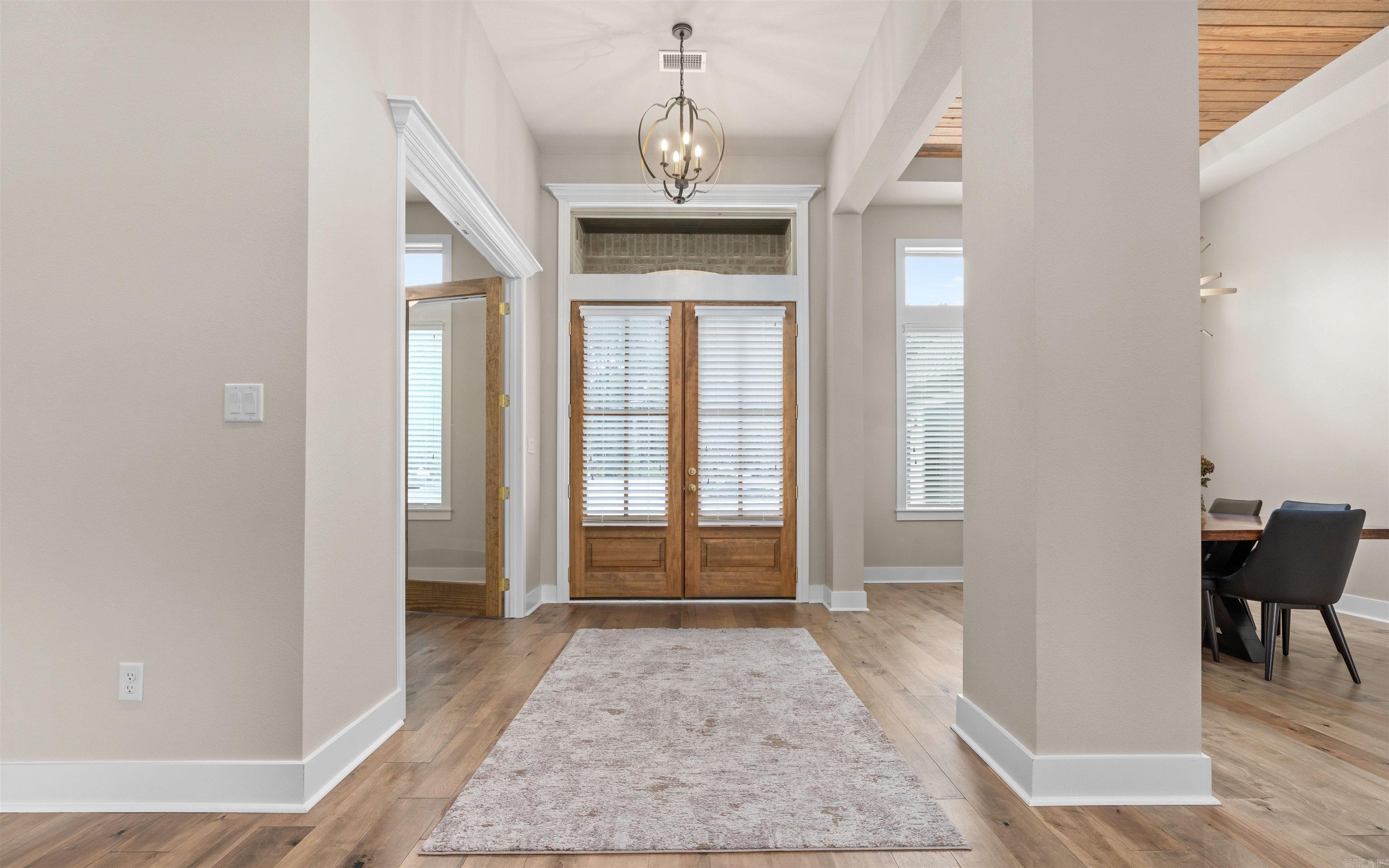 ALTA VISTA - Residential