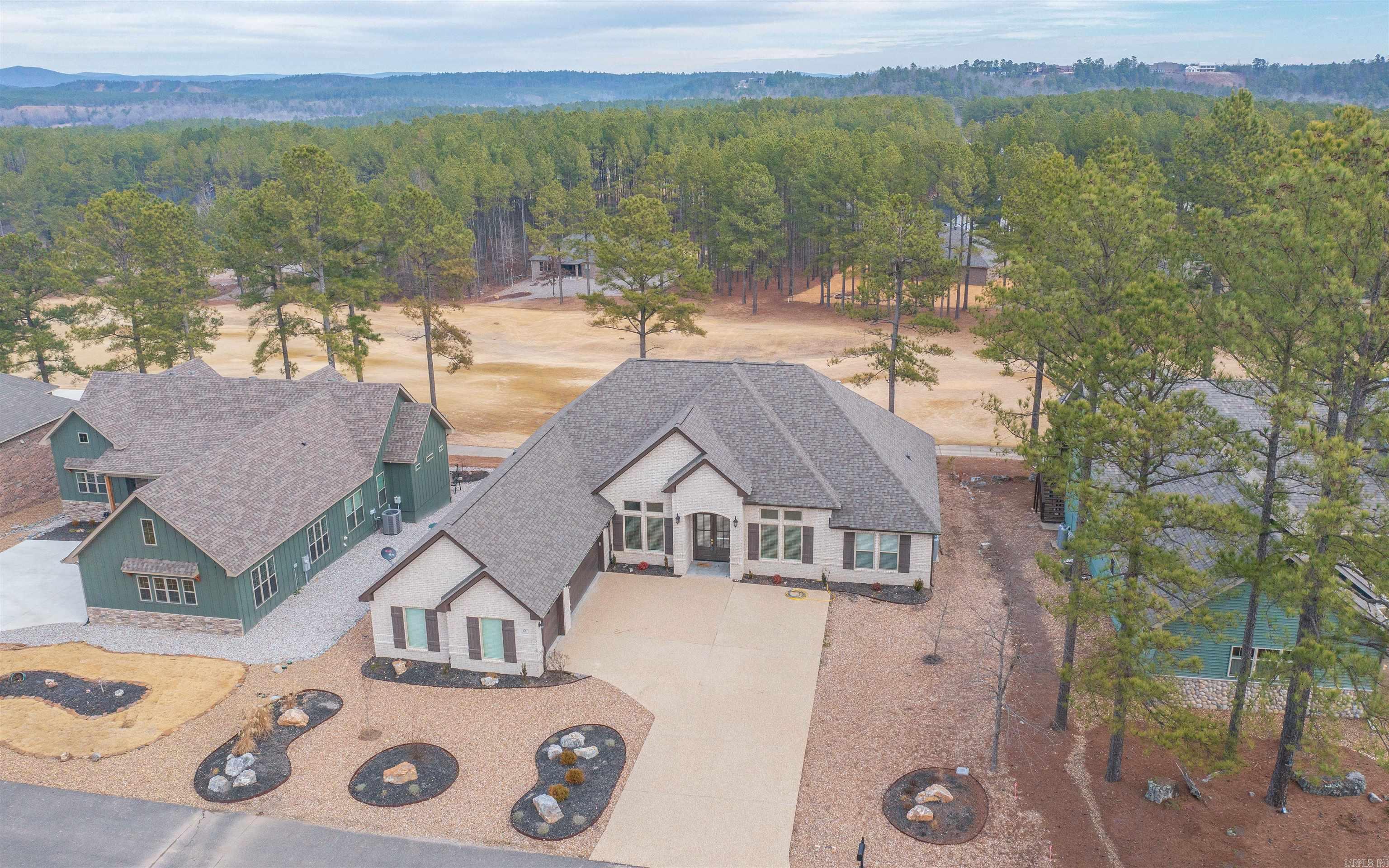 ALTA VISTA - Residential