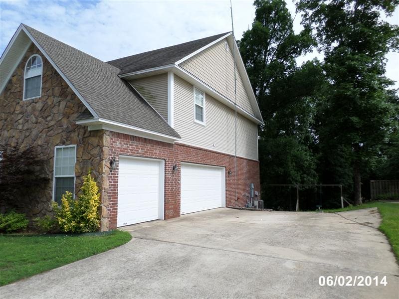 River Oaks Pointe - Residential