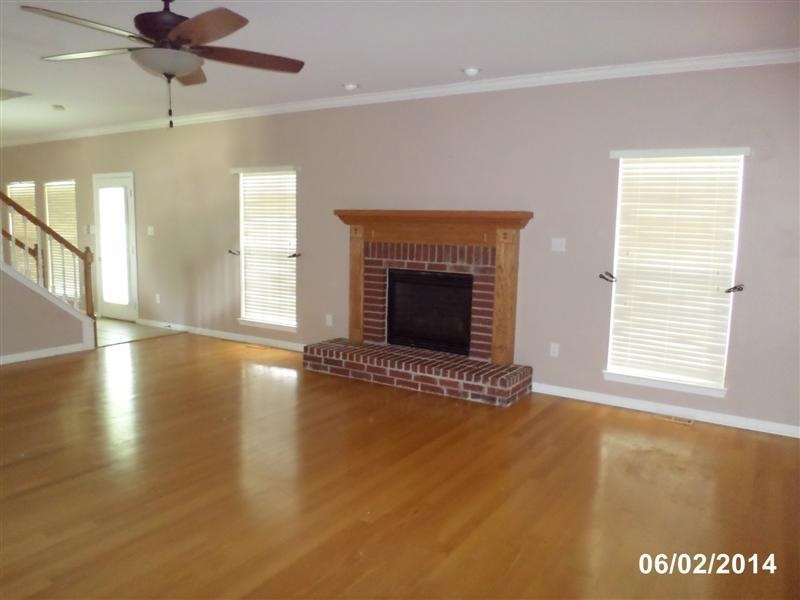 River Oaks Pointe - Residential