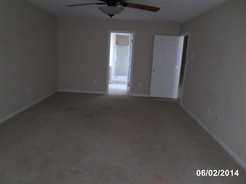 River Oaks Pointe - Residential