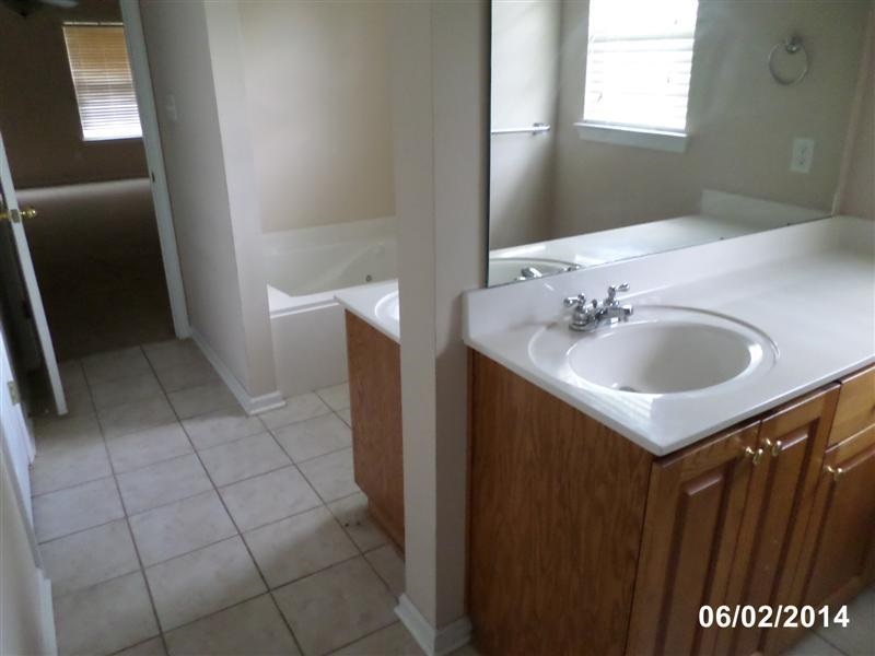 River Oaks Pointe - Residential