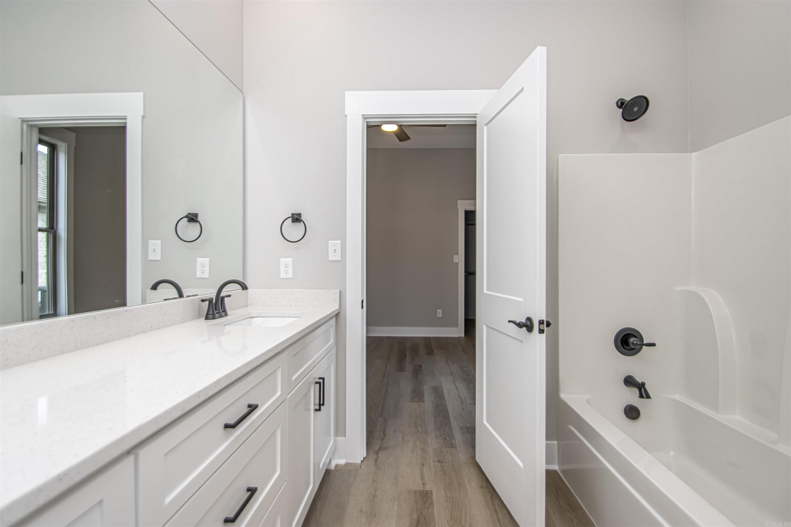 MILLERS GLENN - Residential