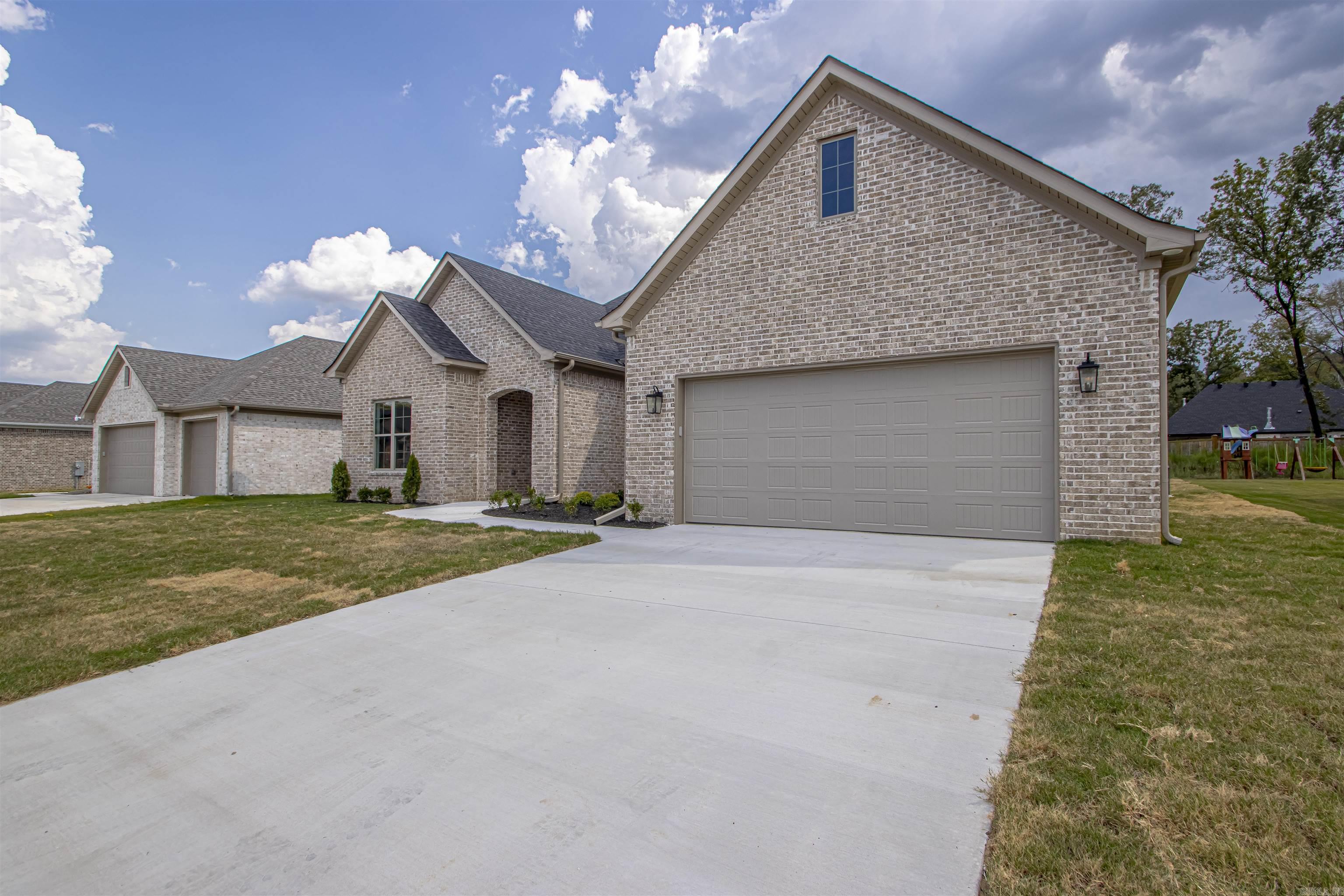 MILLERS GLENN - Residential