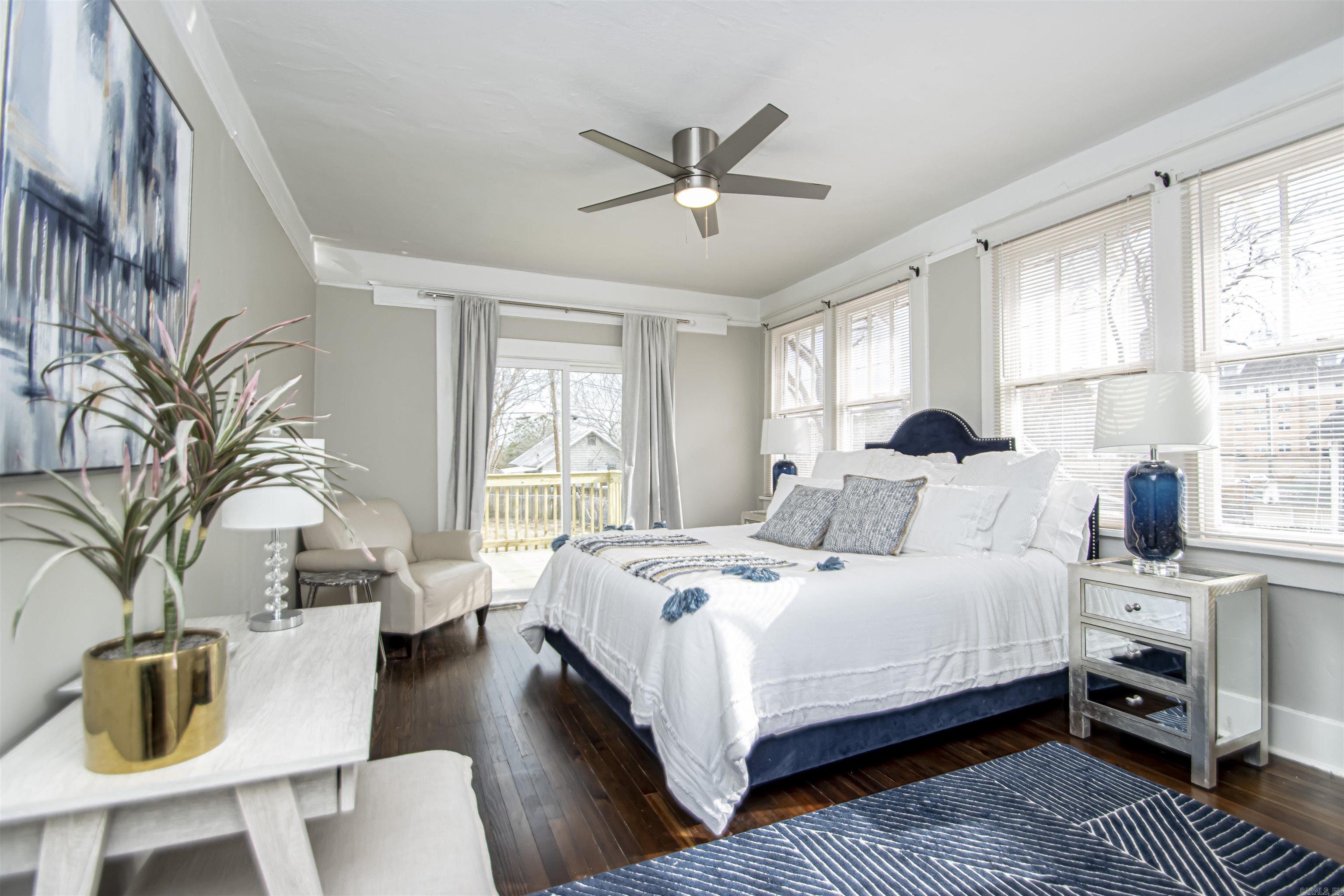 ELMHURST - Residential