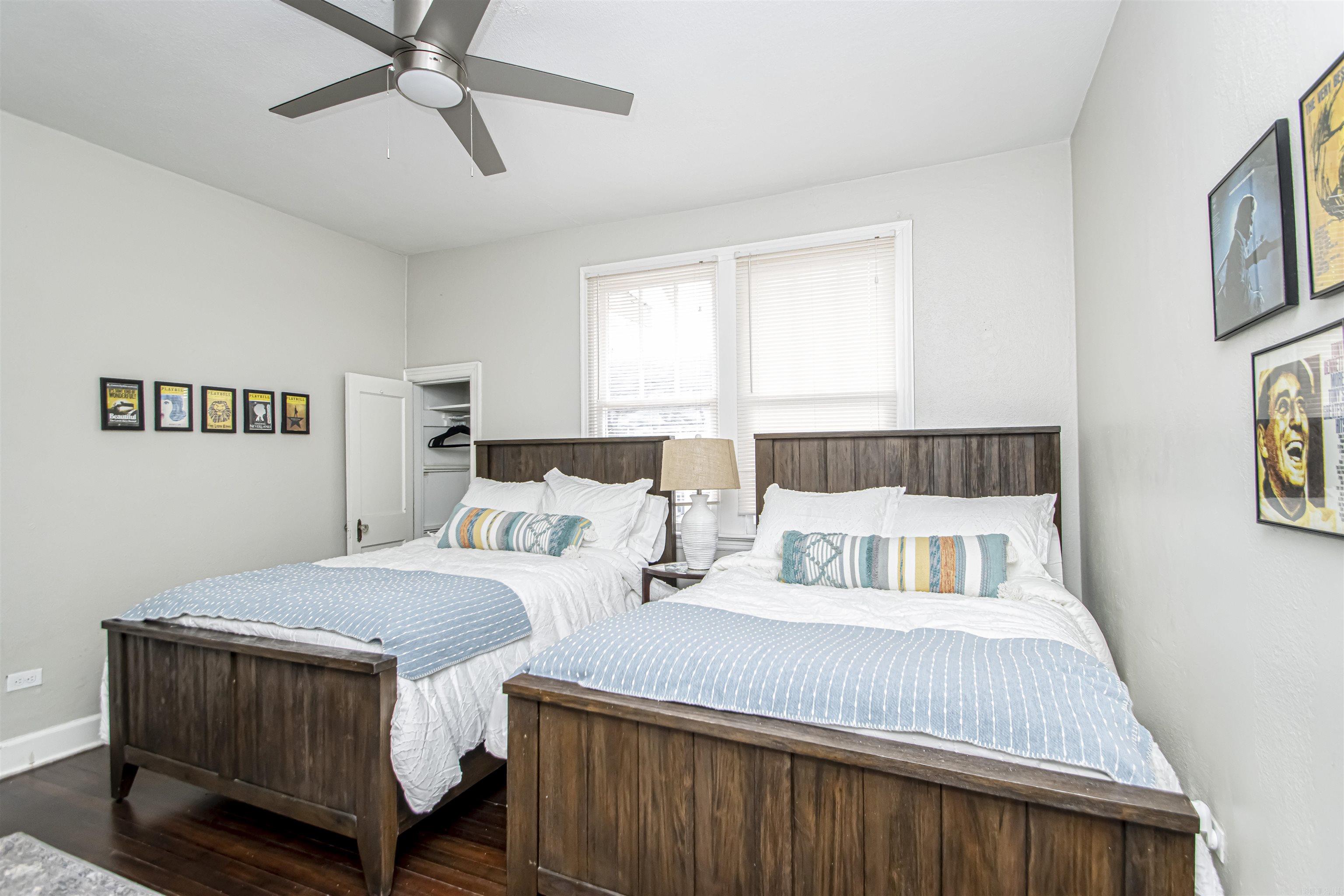 ELMHURST - Residential