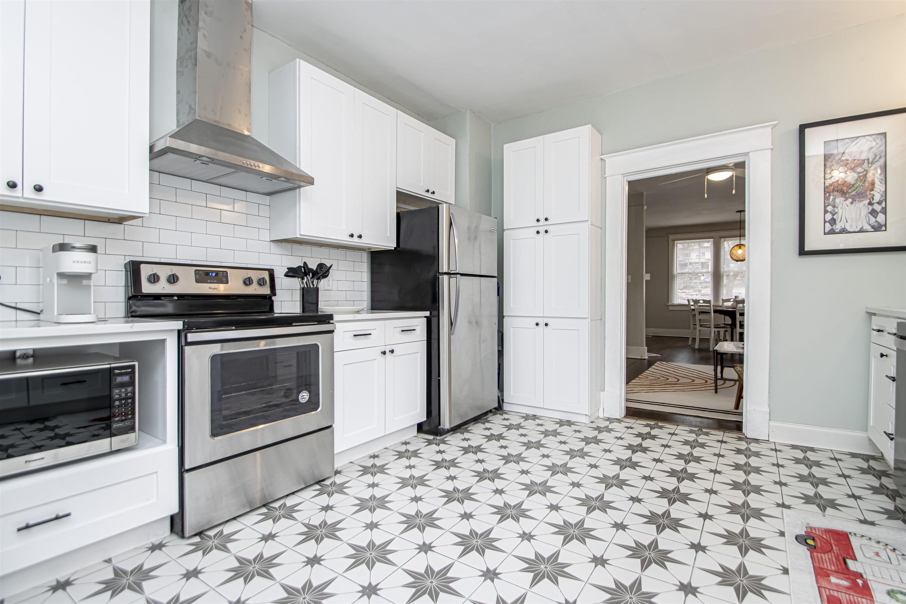 ELMHURST - Residential