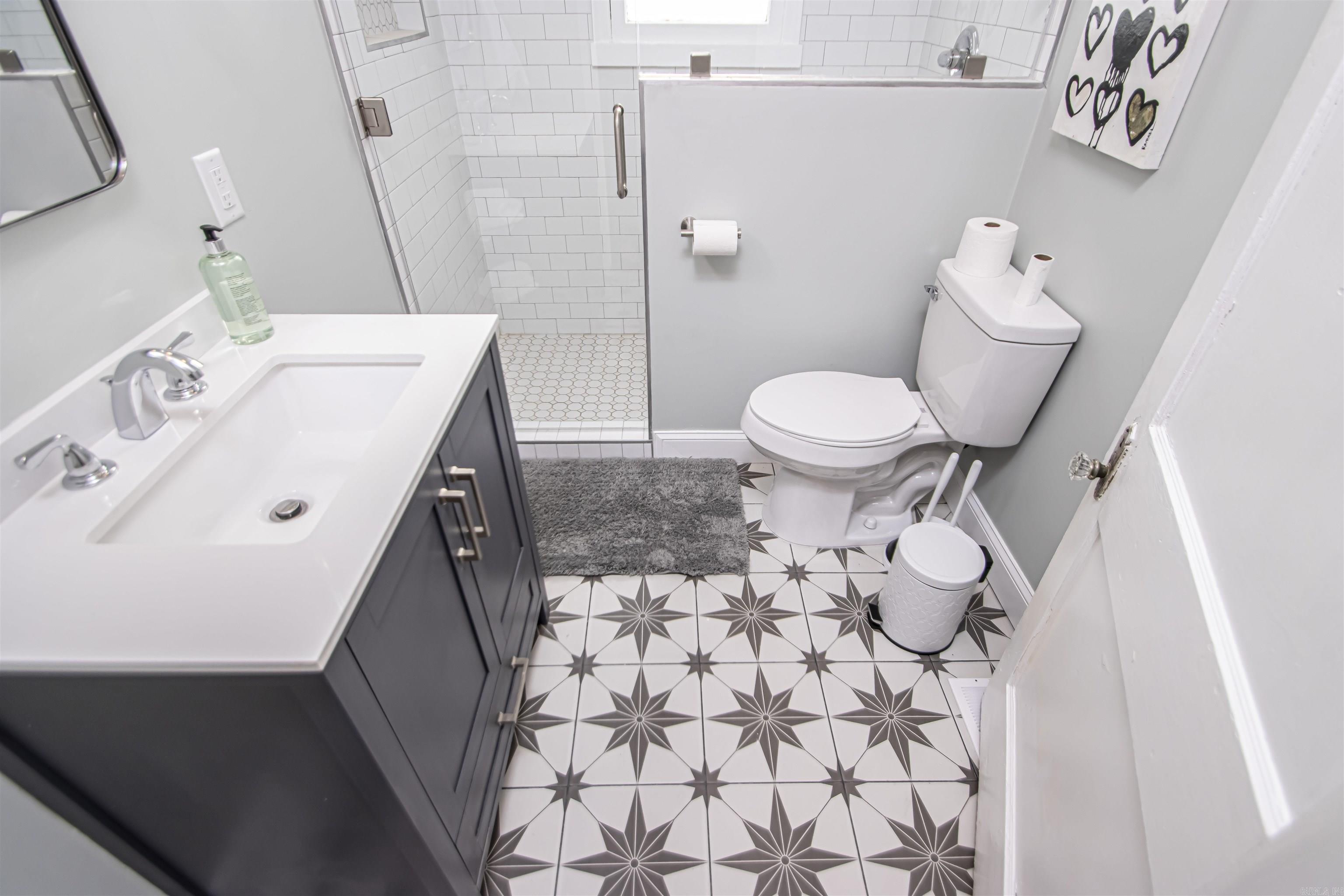 ELMHURST - Residential