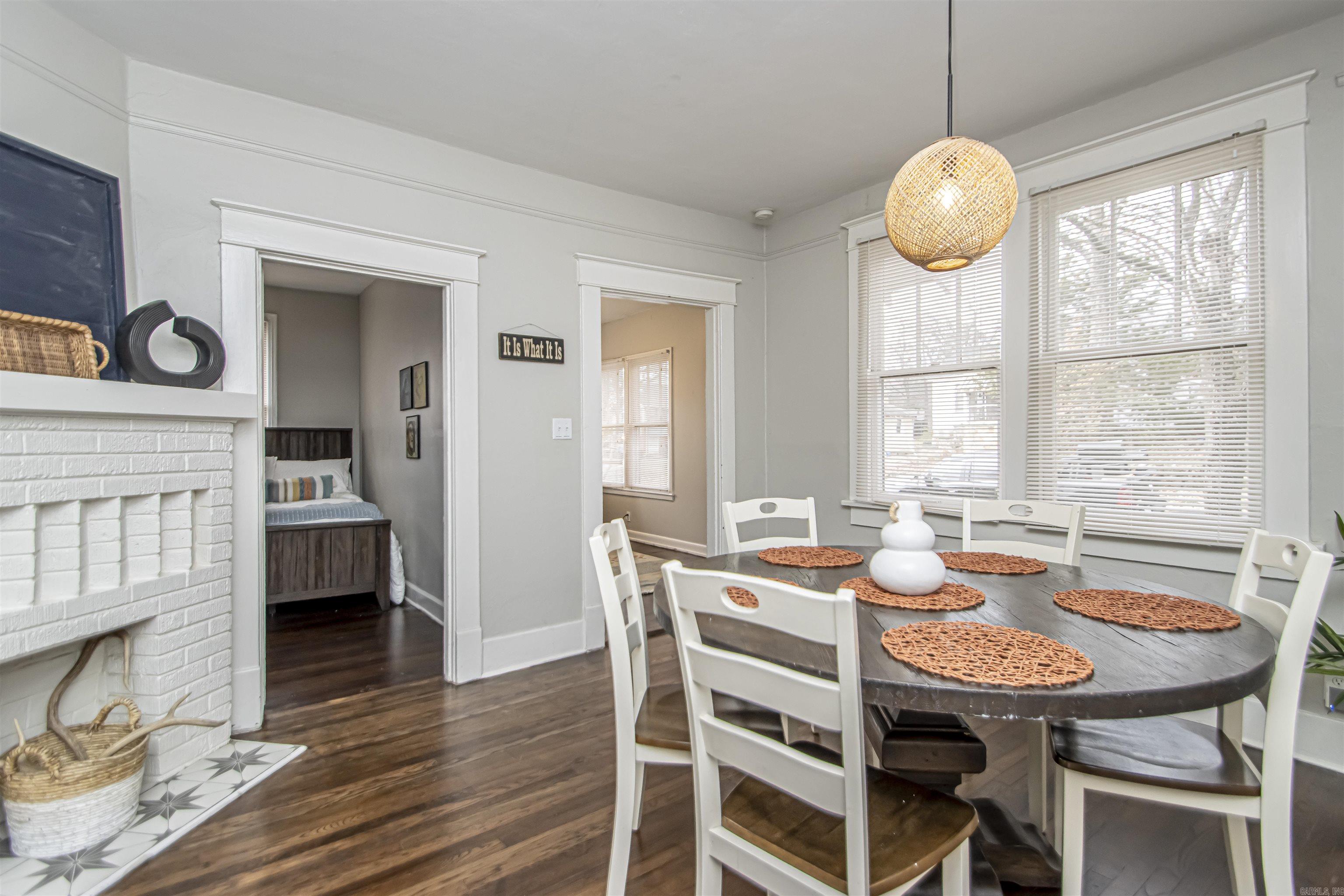 ELMHURST - Residential