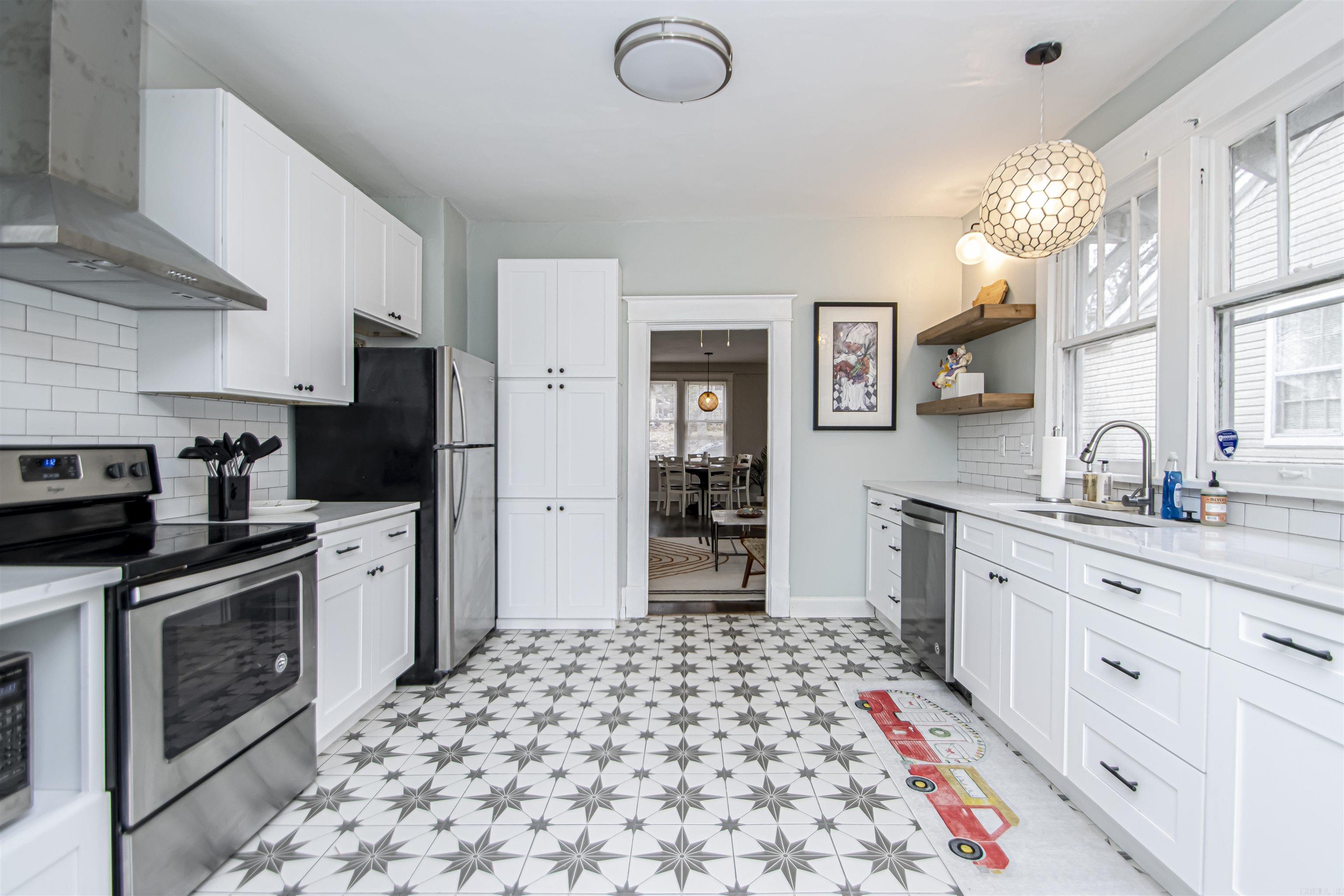 ELMHURST - Residential