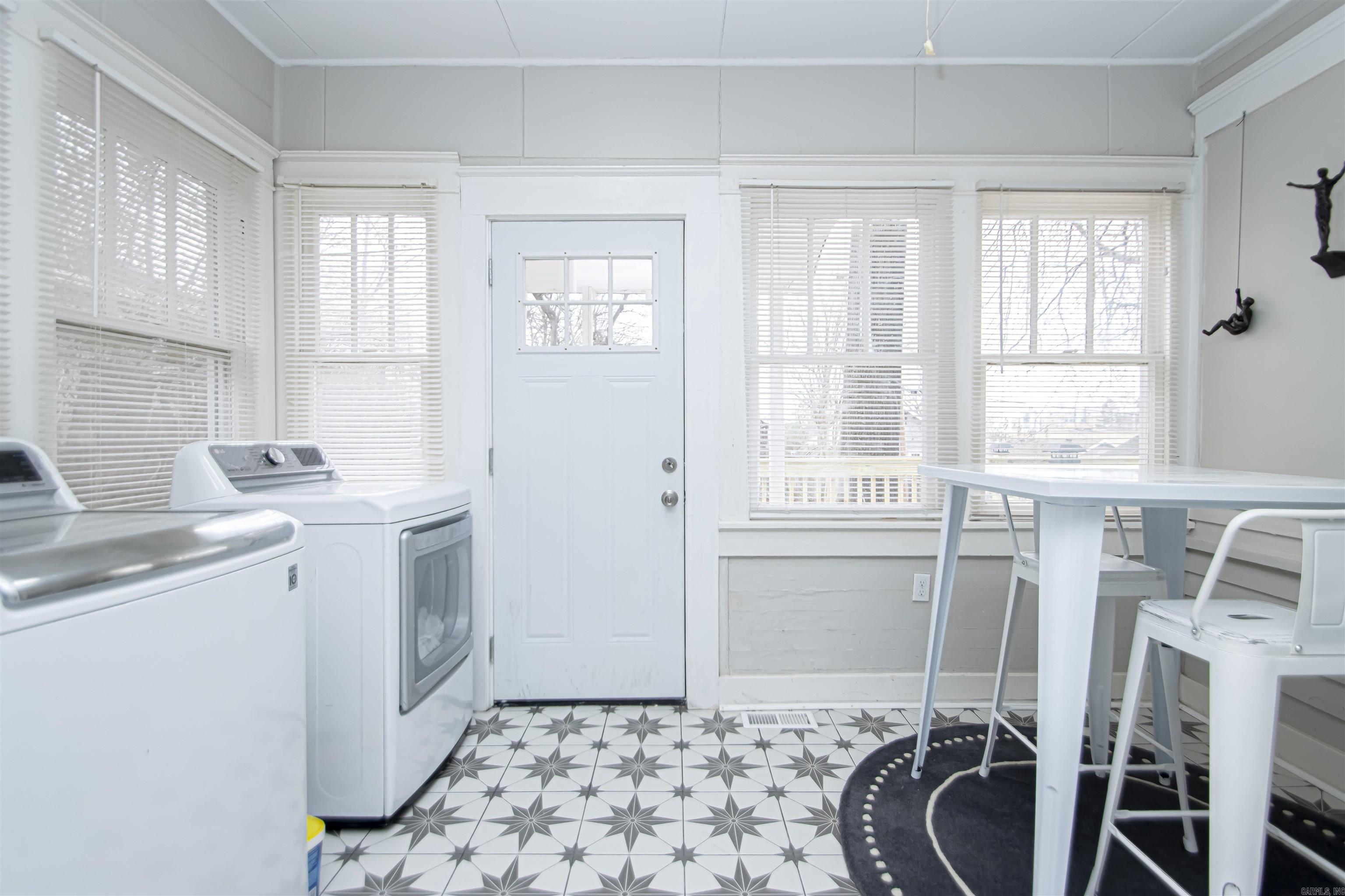 ELMHURST - Residential