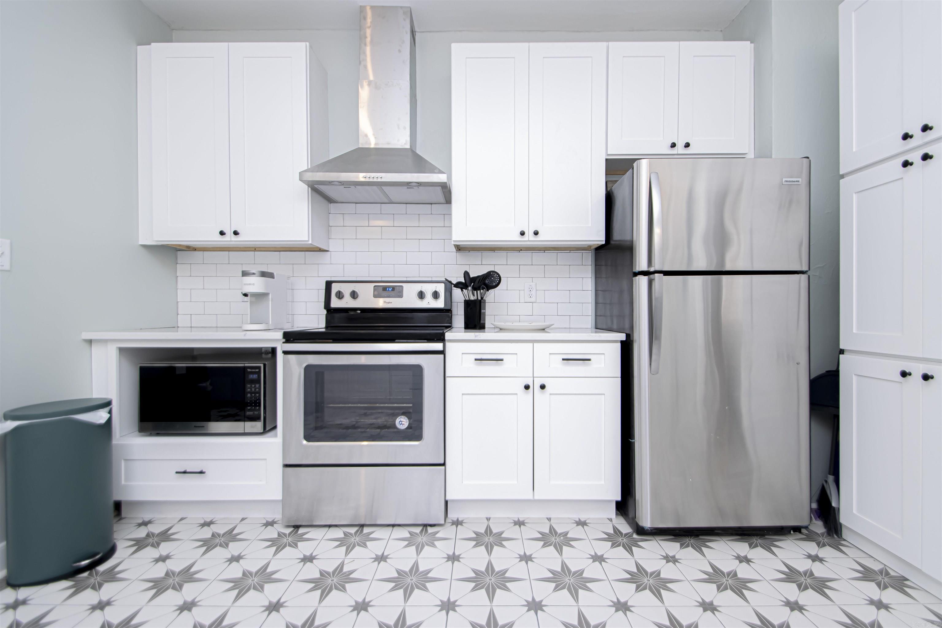 ELMHURST - Residential